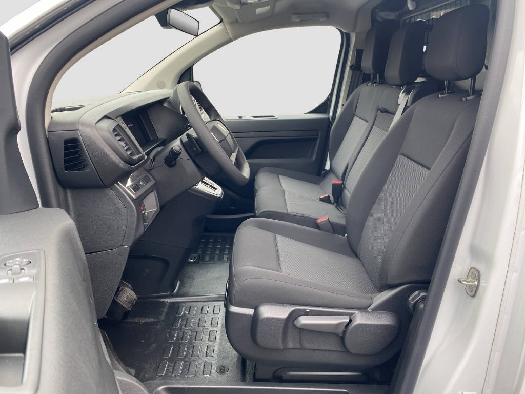 PEUGEOT e-Expert Kaw. Standard 50 kWh 136 PS-image-7