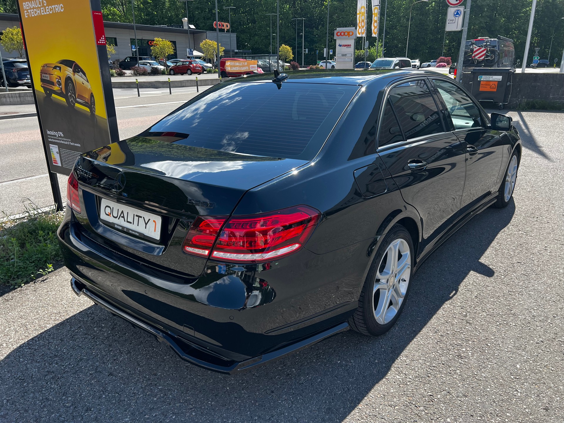 MERCEDES-BENZ E 250 BlueTEC Avantgarde 4Matic 7G-Tronic-image-6