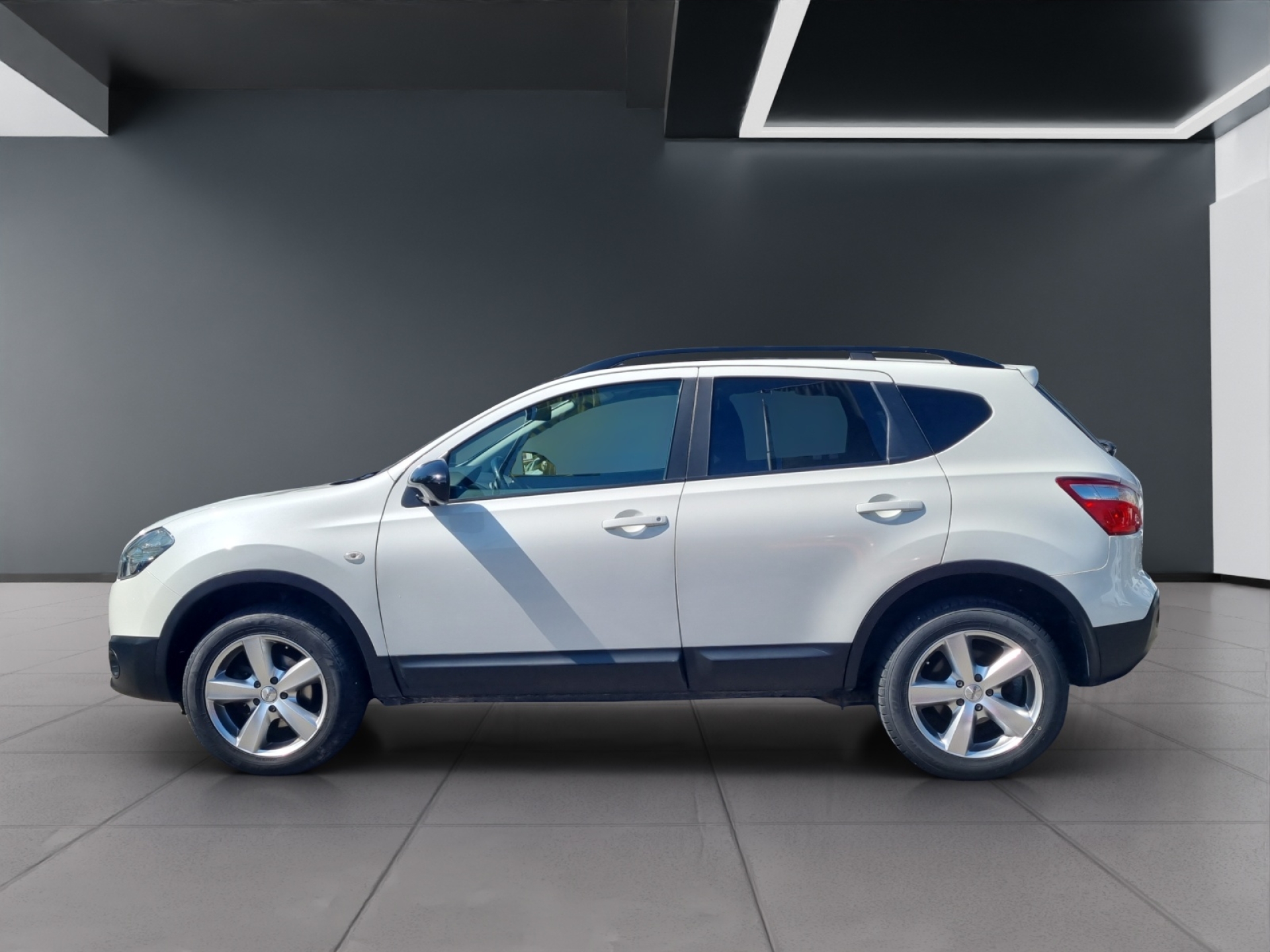 NISSAN Qashqai 1.6 16V dCi Tekna 4x4-showroom-element-1