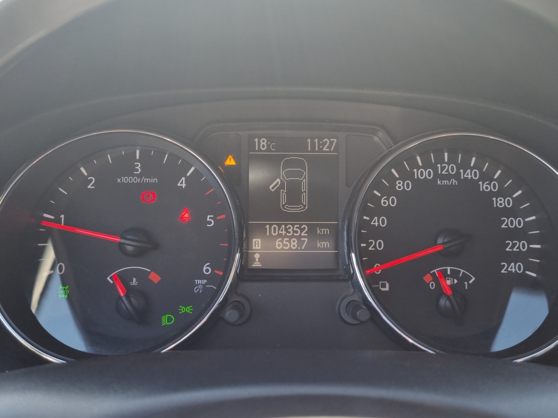 NISSAN Qashqai 1.6 16V dCi Tekna 4x4-image-8