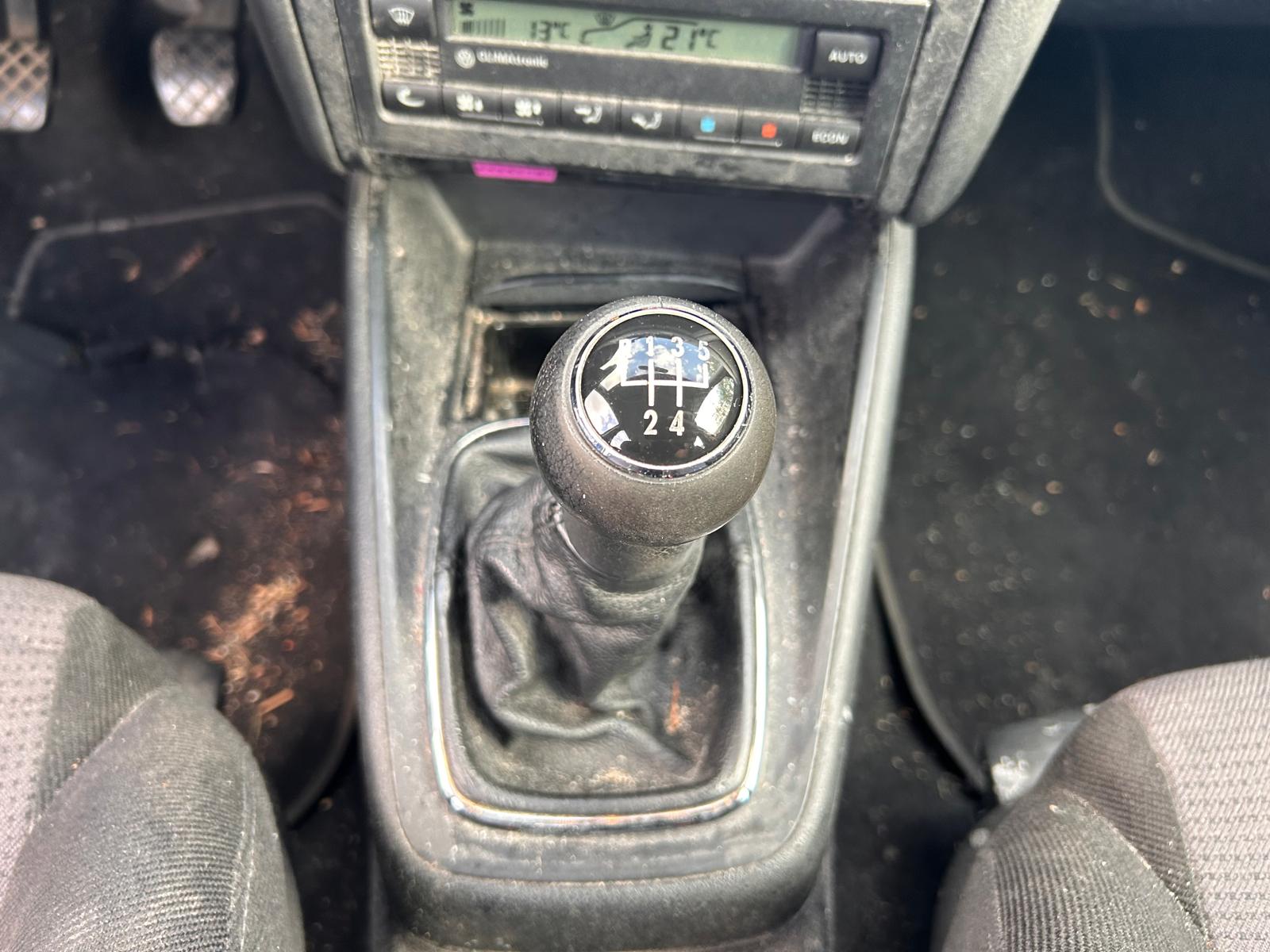 VW Golf 1.6 16V-image-15