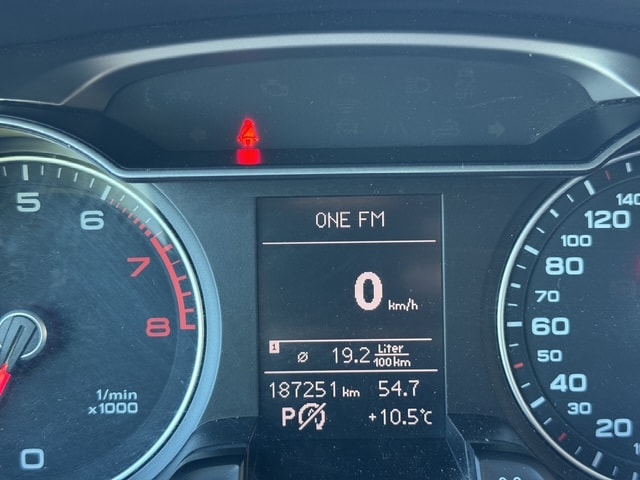 AUDI A4 Avant 1.8 TFSI multitronic-image-11