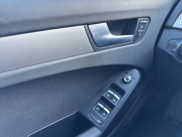 AUDI A4 Avant 1.8 TFSI multitronic-image-21