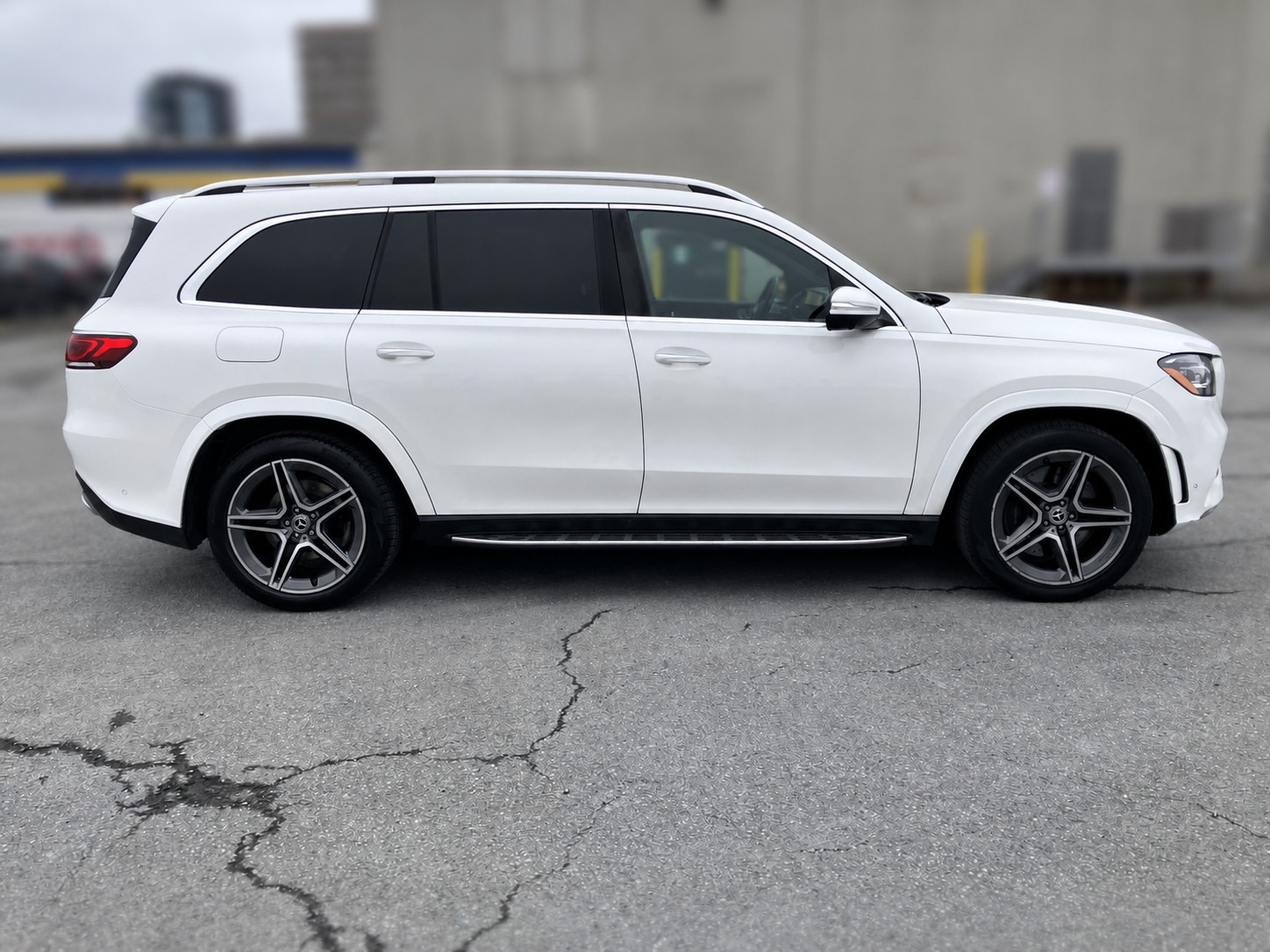 MERCEDES-BENZ GLS 450 AMG Line 4matic-image-5
