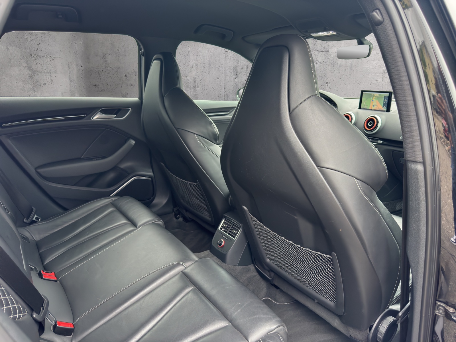 AUDI S3 Sportback 2.0 TFSI quattro S-tronic-image-14