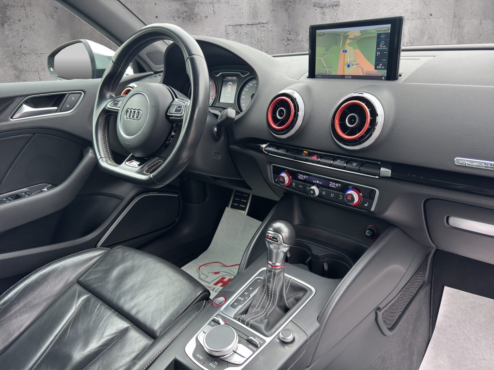 AUDI S3 Sportback 2.0 TFSI quattro S-tronic-image-12