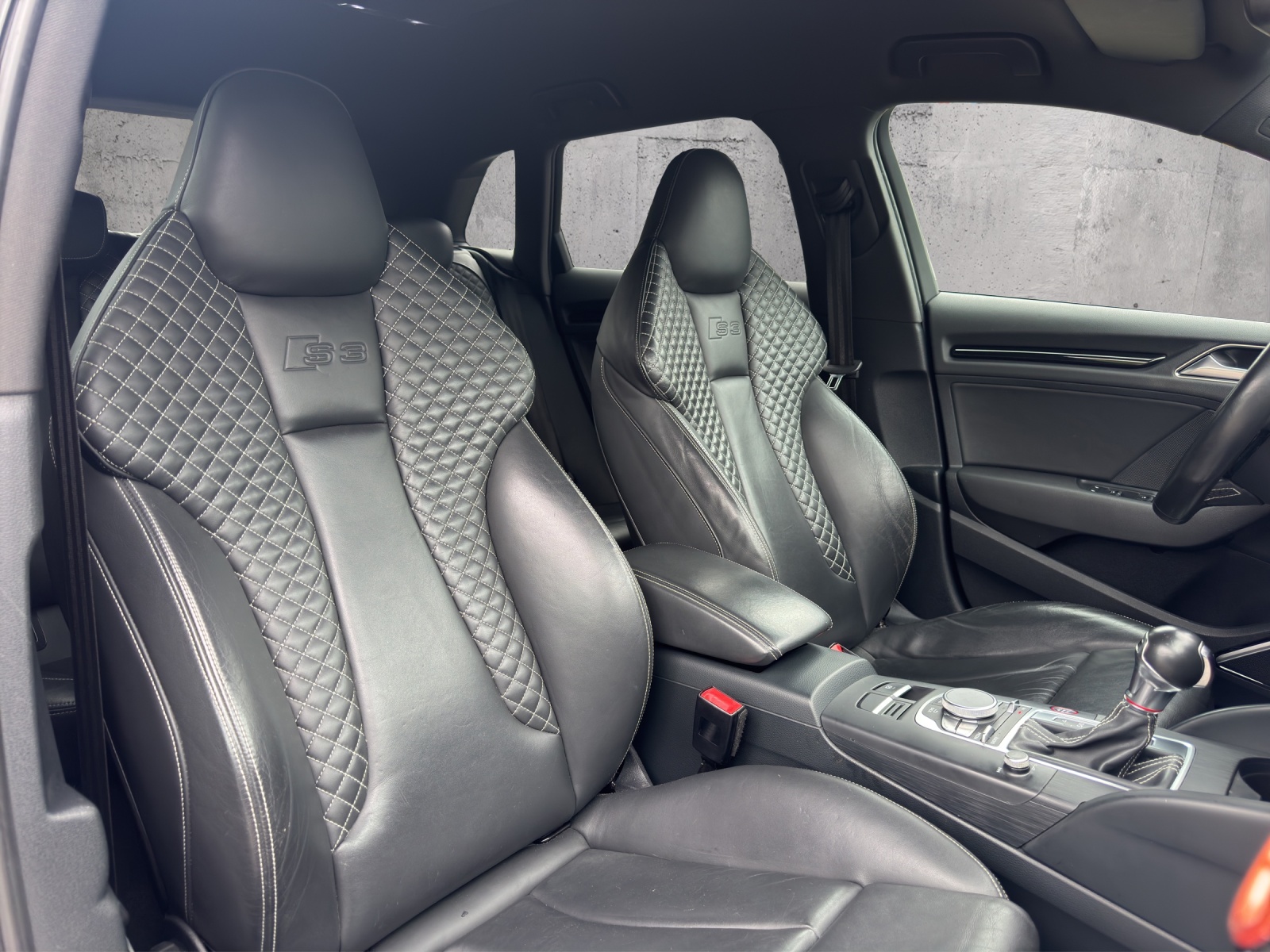 AUDI S3 Sportback 2.0 TFSI quattro S-tronic-image-13