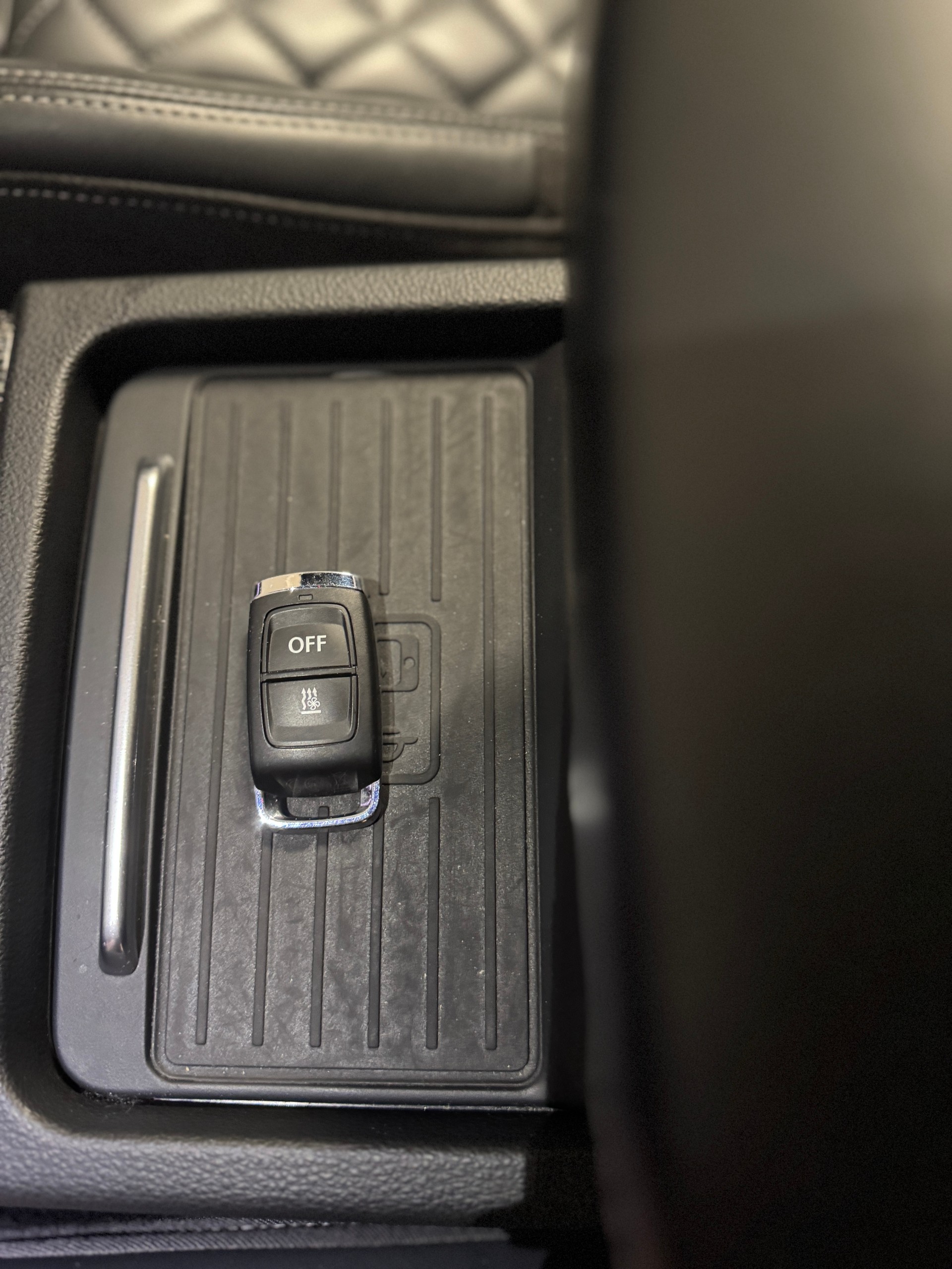 AUDI 3.0 V6 TDI quattro T-Tronic-image-13