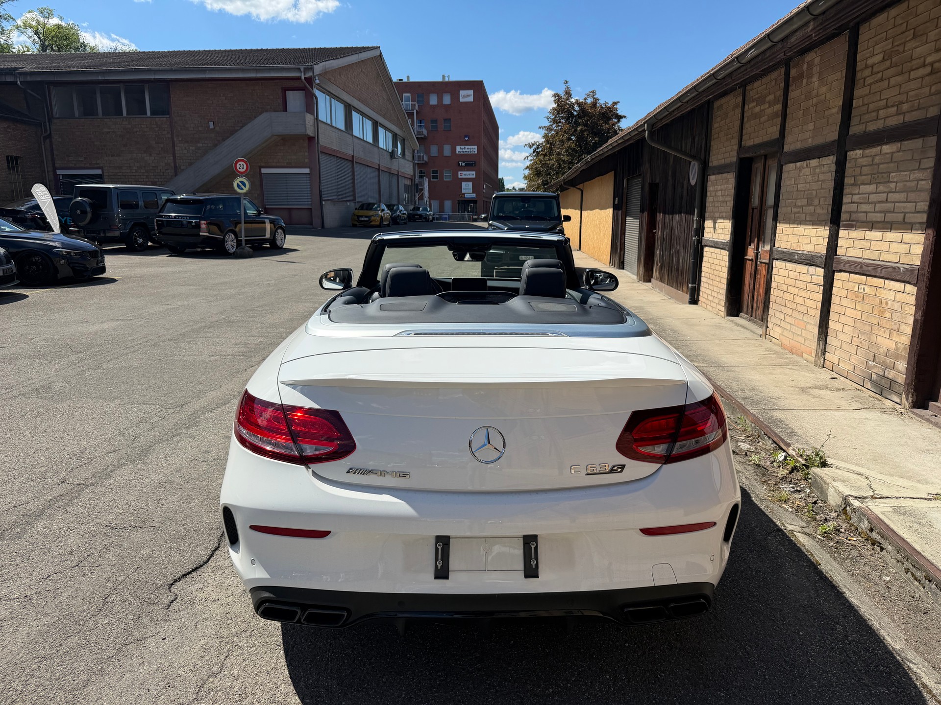 MERCEDES-BENZ C 63 S Cabriolet AMG Speedshift-image-3