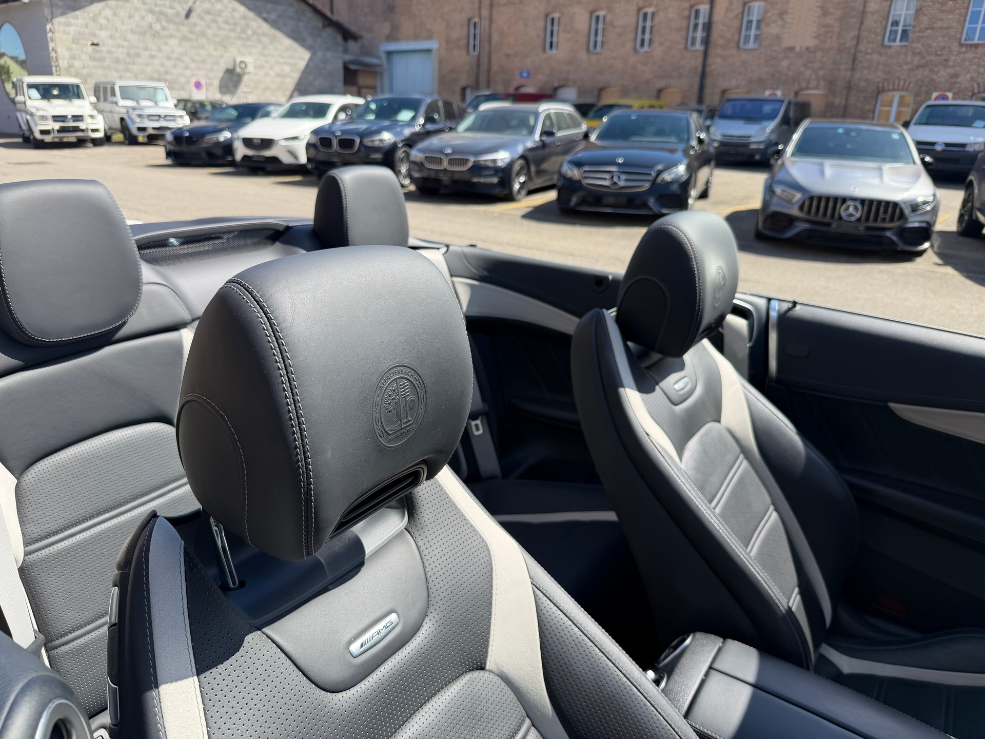 MERCEDES-BENZ C 63 S Cabriolet AMG Speedshift-image-14