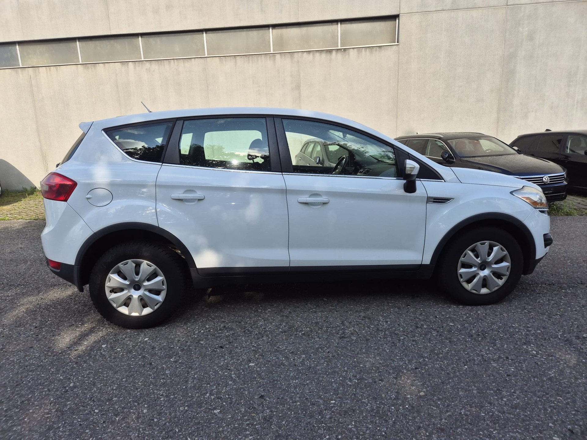 FORD Kuga 2.0 TDCi Carving 4WD PowerShift-image-3