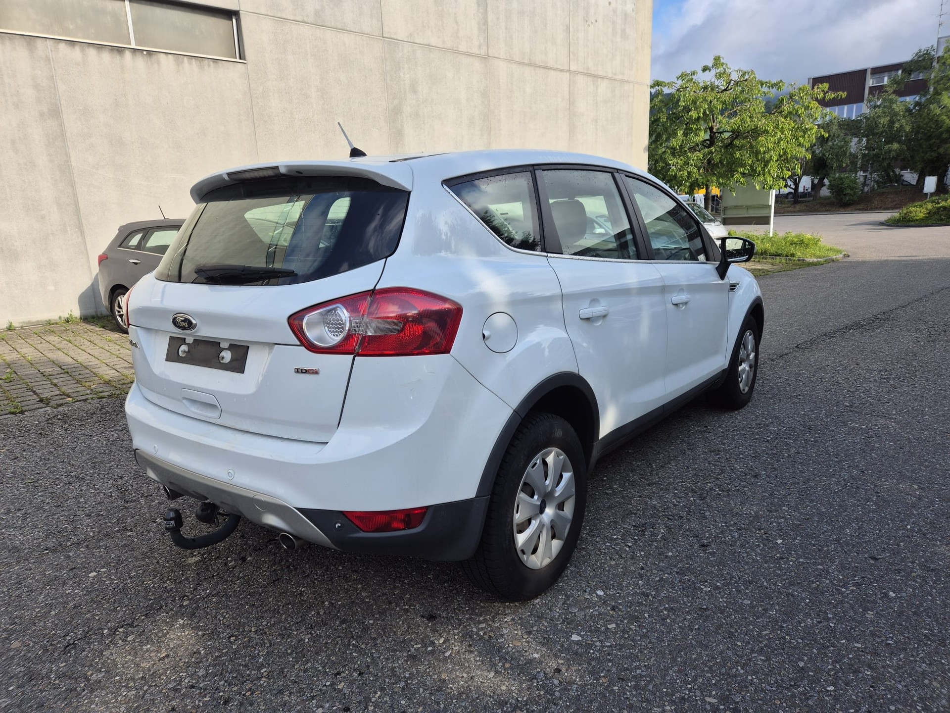 FORD Kuga 2.0 TDCi Carving 4WD PowerShift-image-5