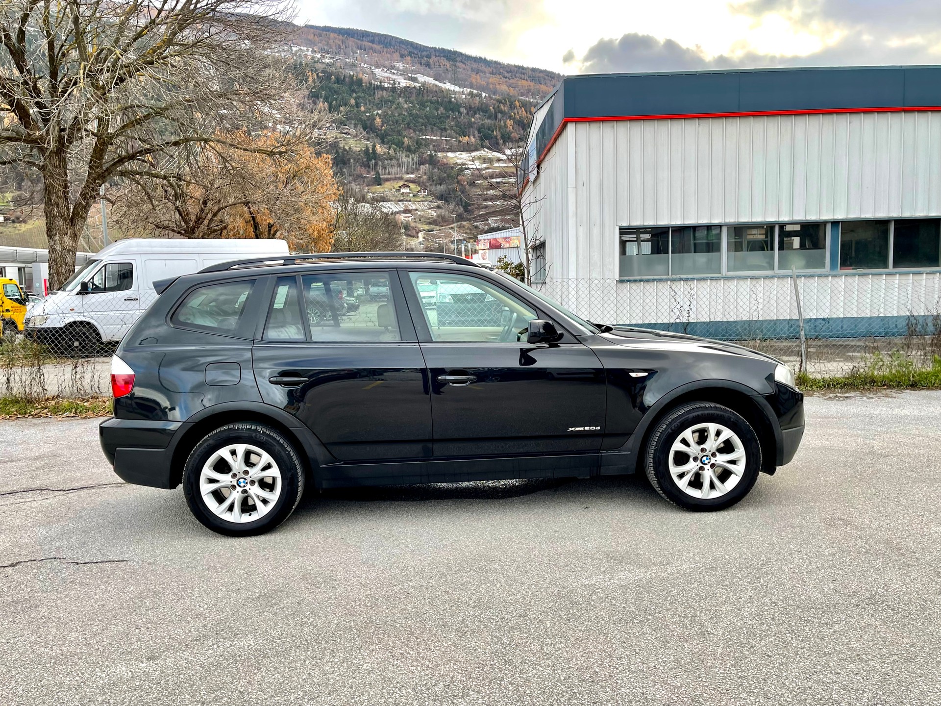BMW X3 xDrive 20d Access-image-18