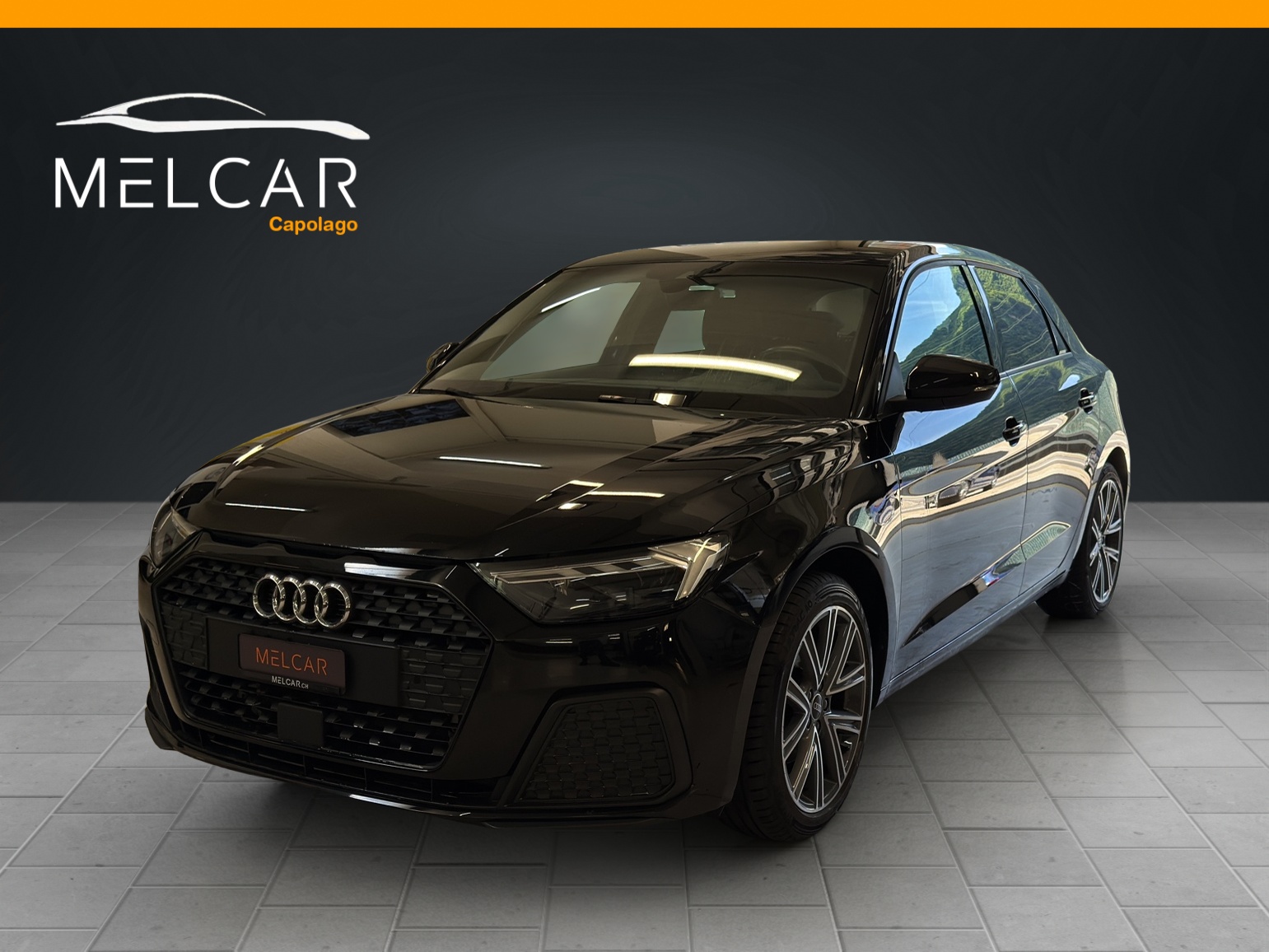 AUDI A1 Sportback 30 TFSI Attraction S-tronic-image-2