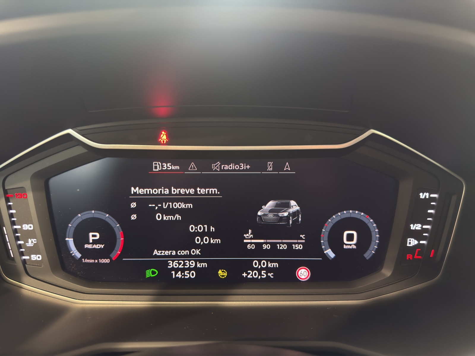 AUDI A1 Sportback 30 TFSI Attraction S-tronic-image-14