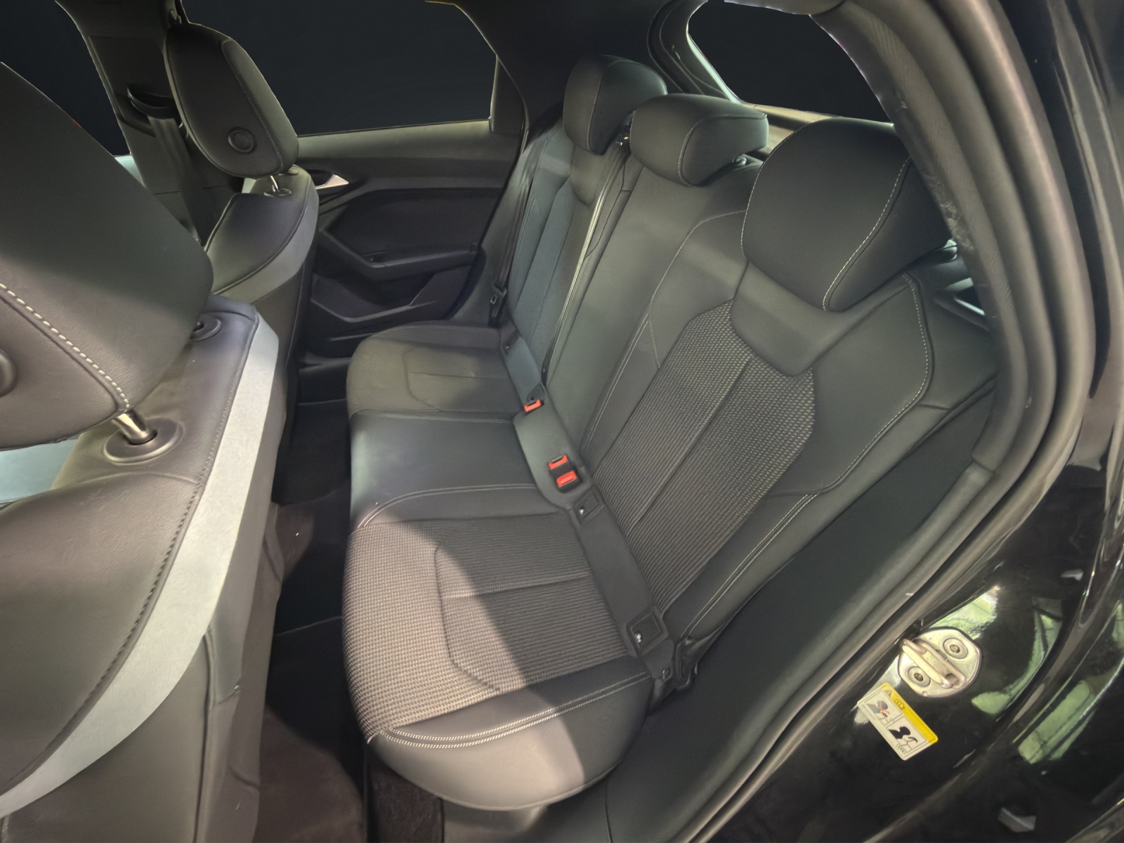 AUDI A1 Sportback 30 TFSI Attraction S-tronic-image-12