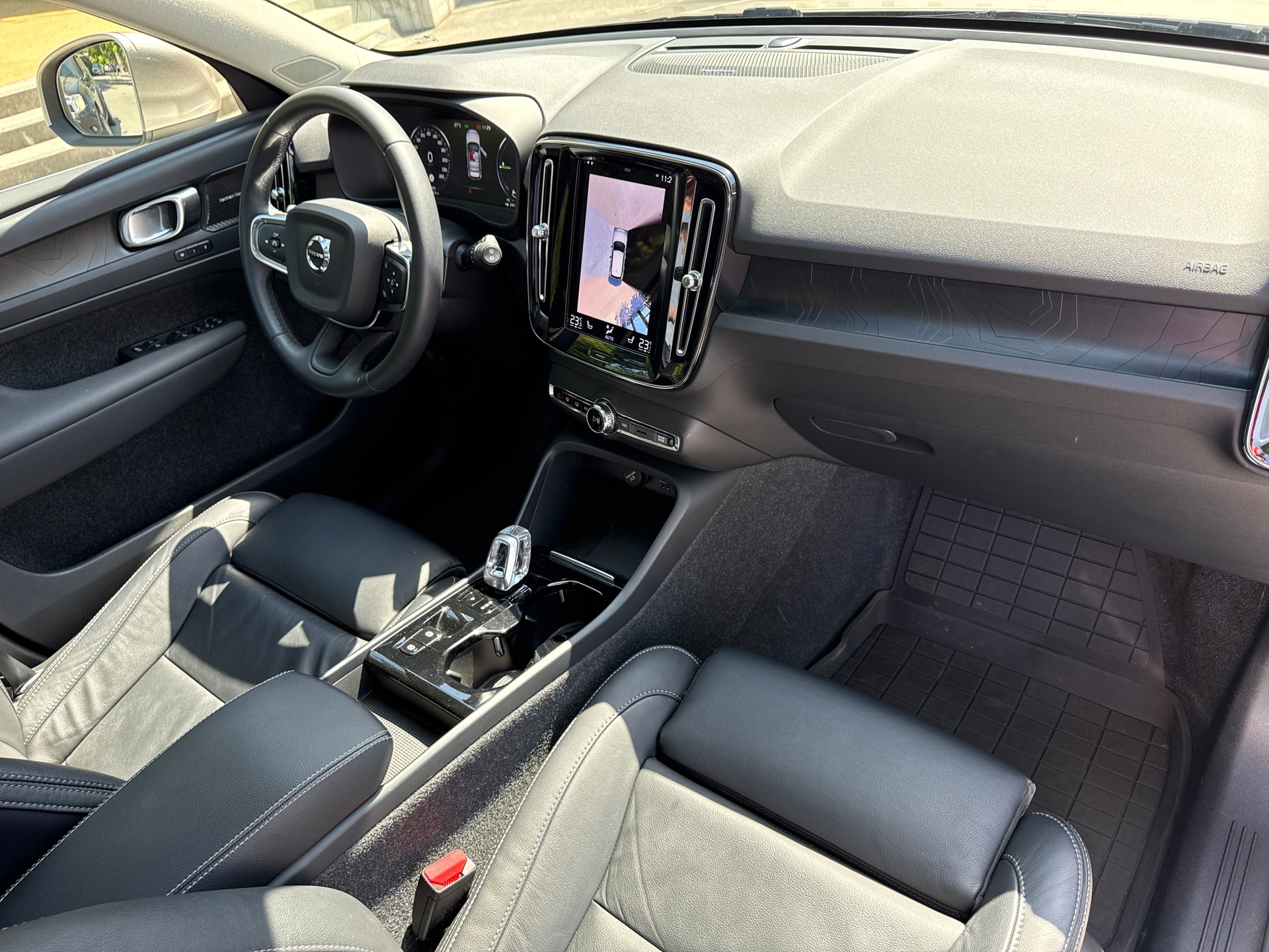 VOLVO XC40 T4 PHEV Ultimate Bright DCT-image-22