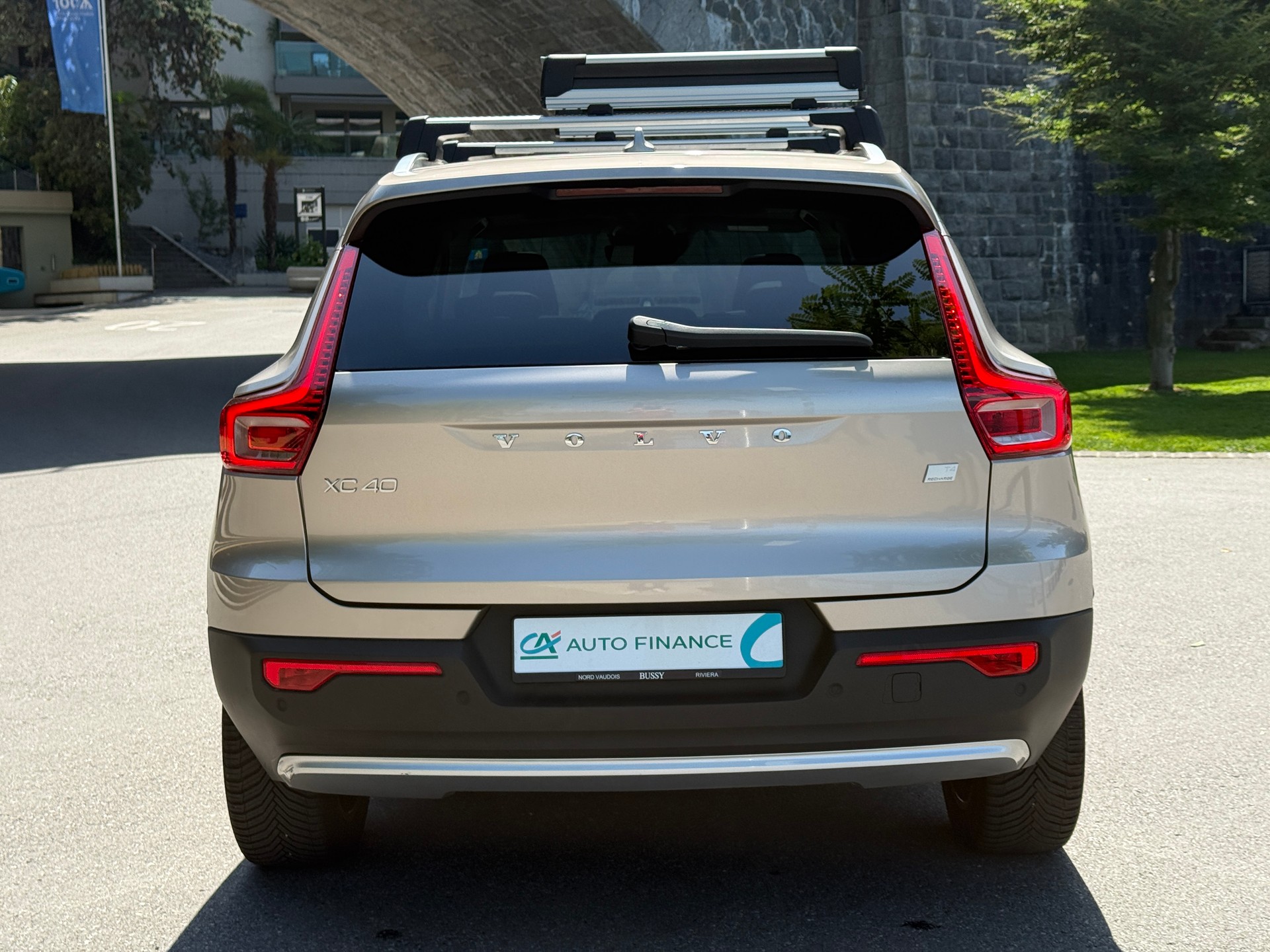 VOLVO XC40 T4 PHEV Ultimate Bright DCT-image-9