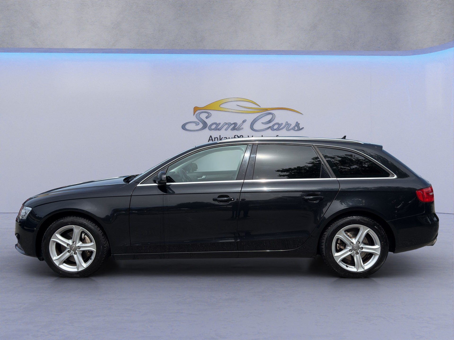 AUDI A4 Avant 2.0 TFSI quattro s-tronic-image-1