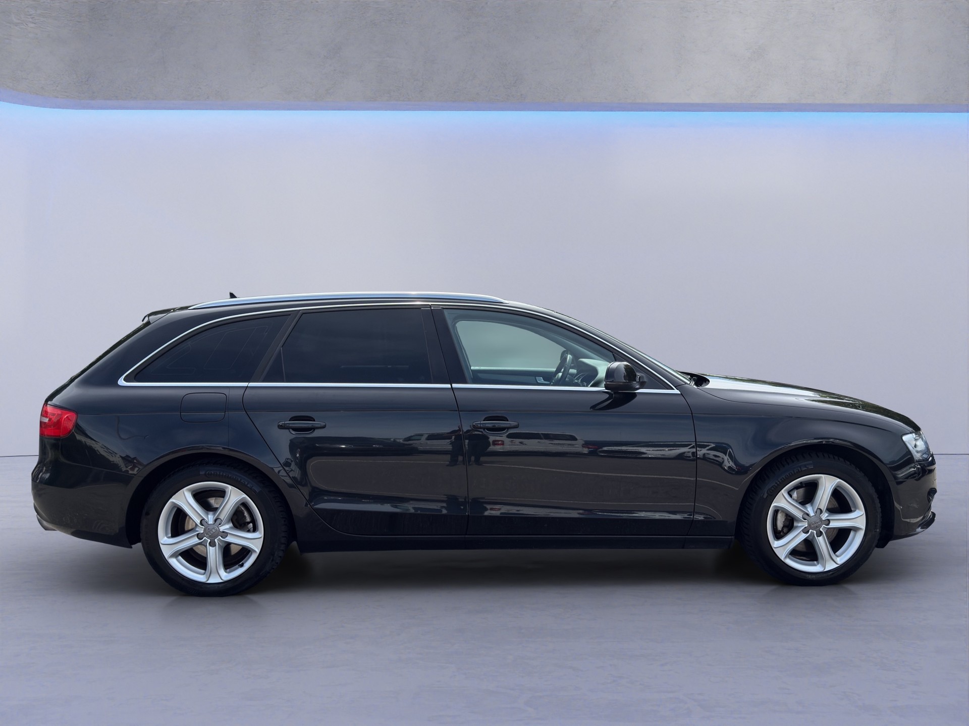 AUDI A4 Avant 2.0 TFSI quattro s-tronic-image-7
