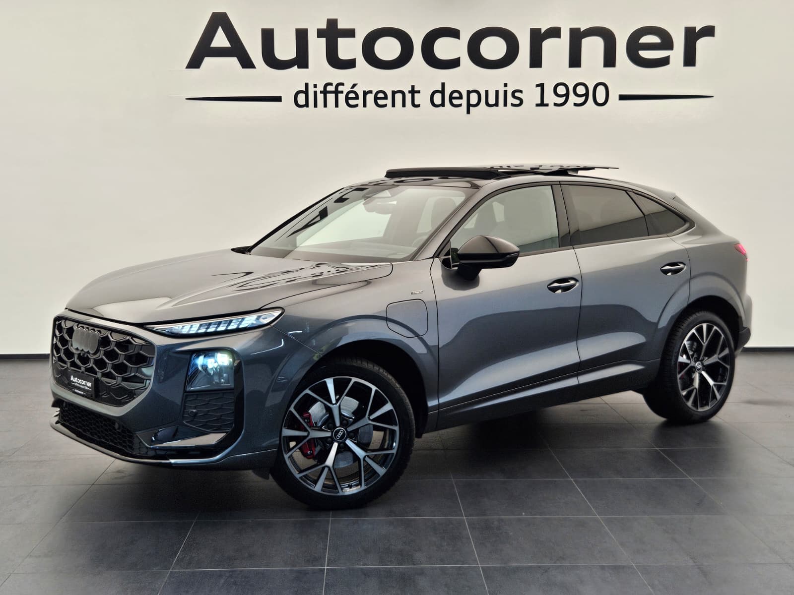 AUDI Q3 Sportback e-hybrid 200 kW S tronig-image-0