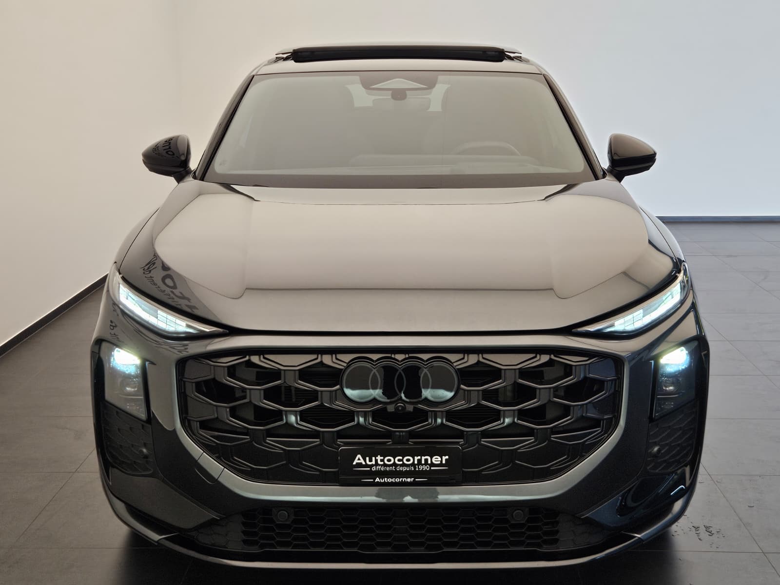 AUDI Q3 Sportback e-hybrid 200 kW S tronig-image-3