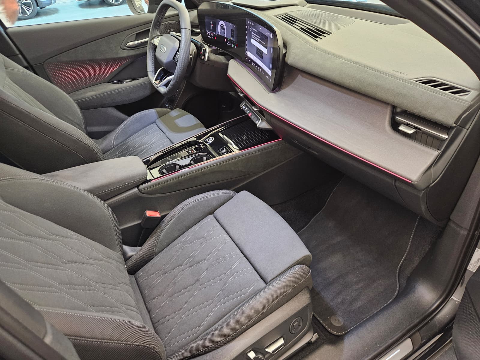 AUDI Q3 Sportback e-hybrid 200 kW S tronig-image-11