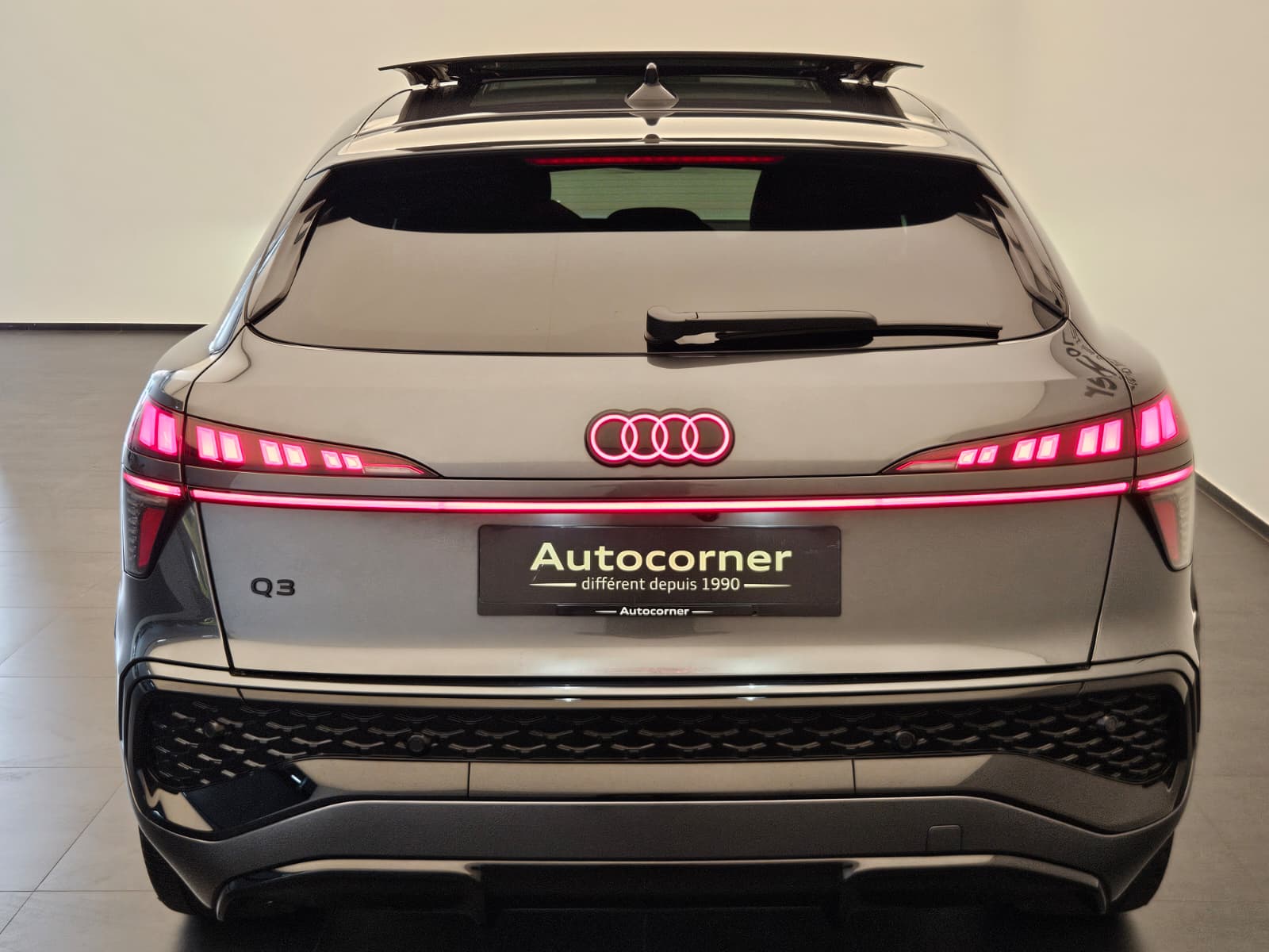 AUDI Q3 Sportback e-hybrid 200 kW S tronig-image-7