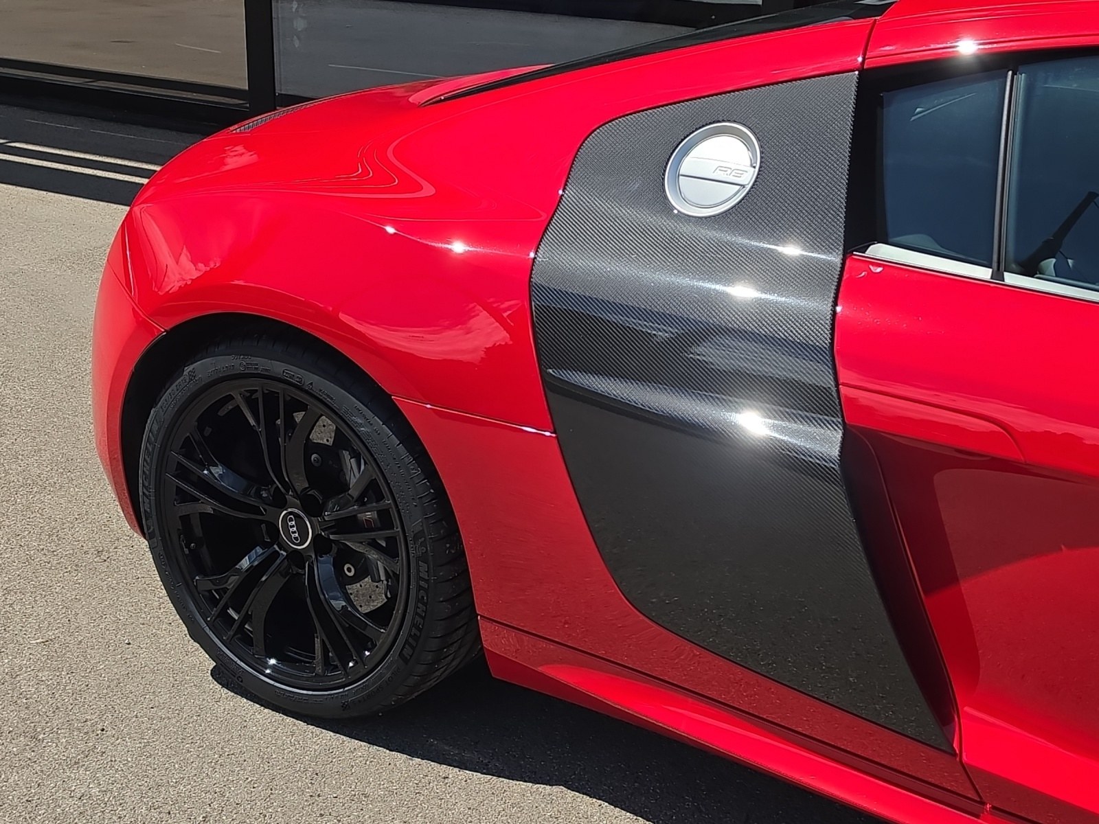 AUDI R8 Coupé 5.2 FSI V10 plus quattro S-Tr-image-9