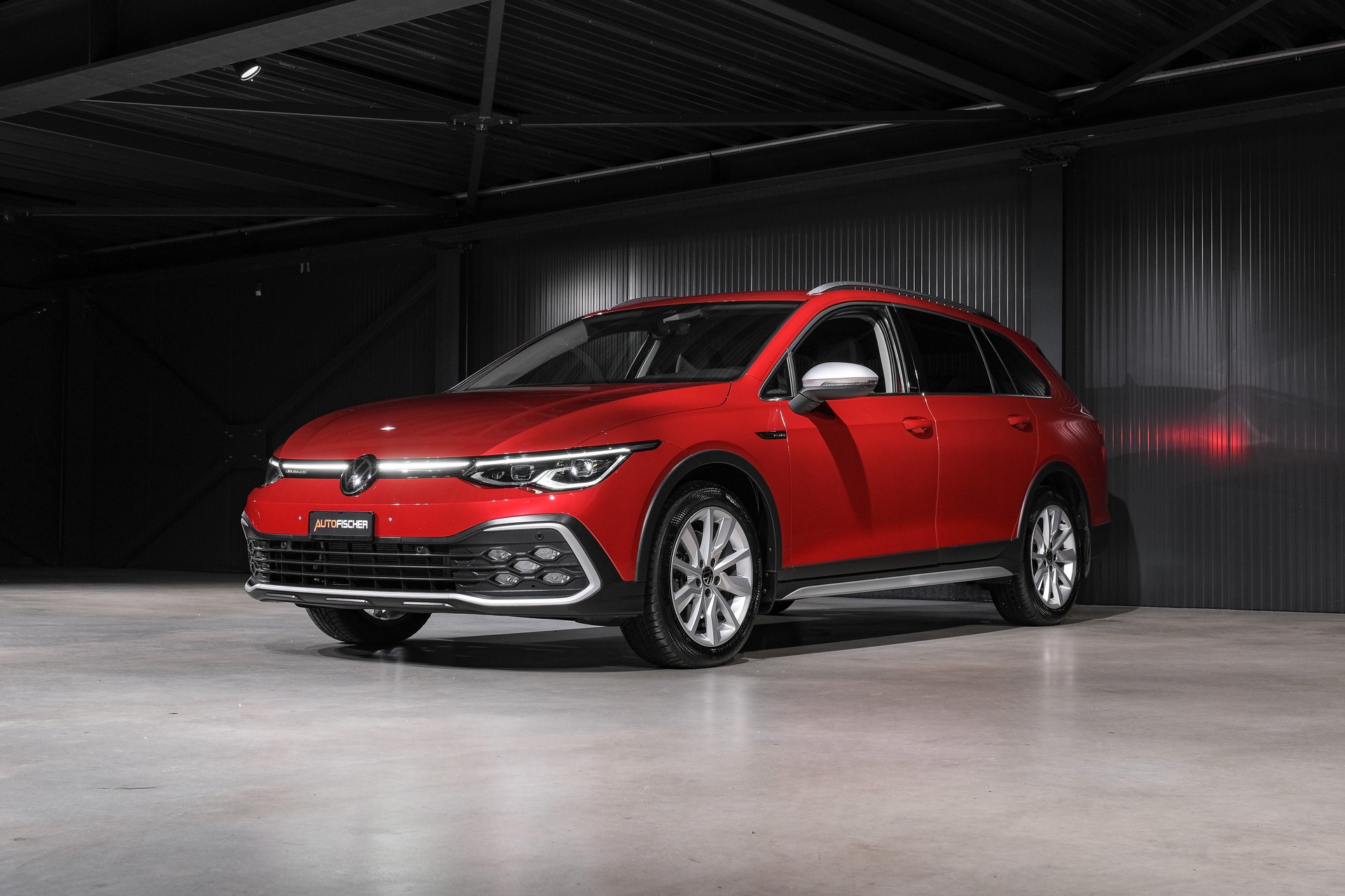 VW Golf 2.0 TDI Alltrack DSG 4Motion-image-3