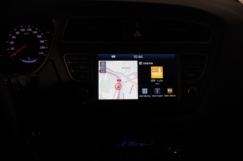 HYUNDAI i20 1.0 T-GDi Amplia-image-6
