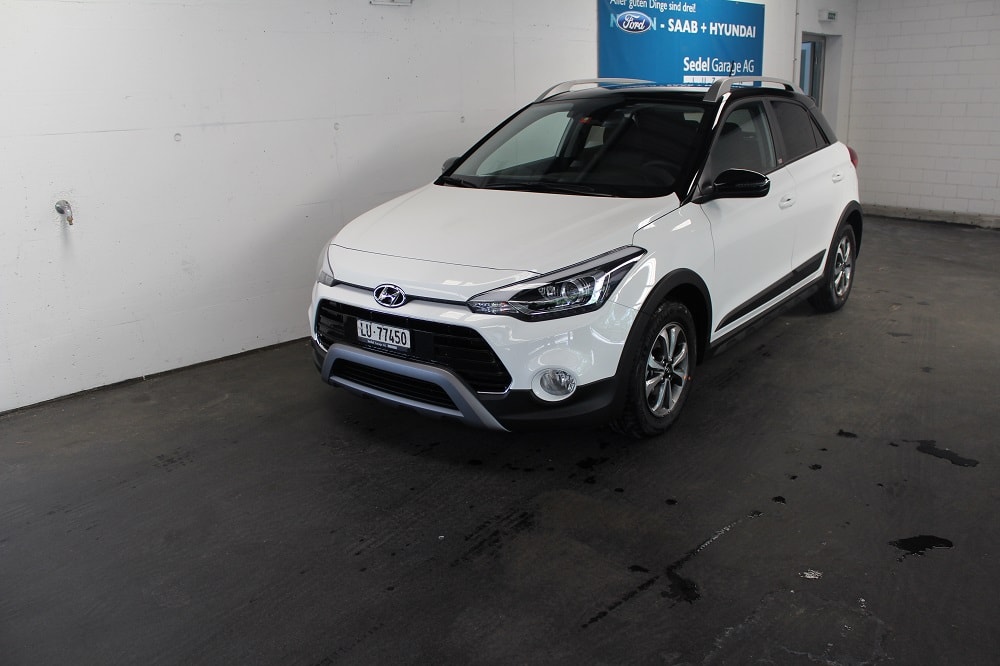 HYUNDAI i20 1.0 T-GDi Amplia-image-0