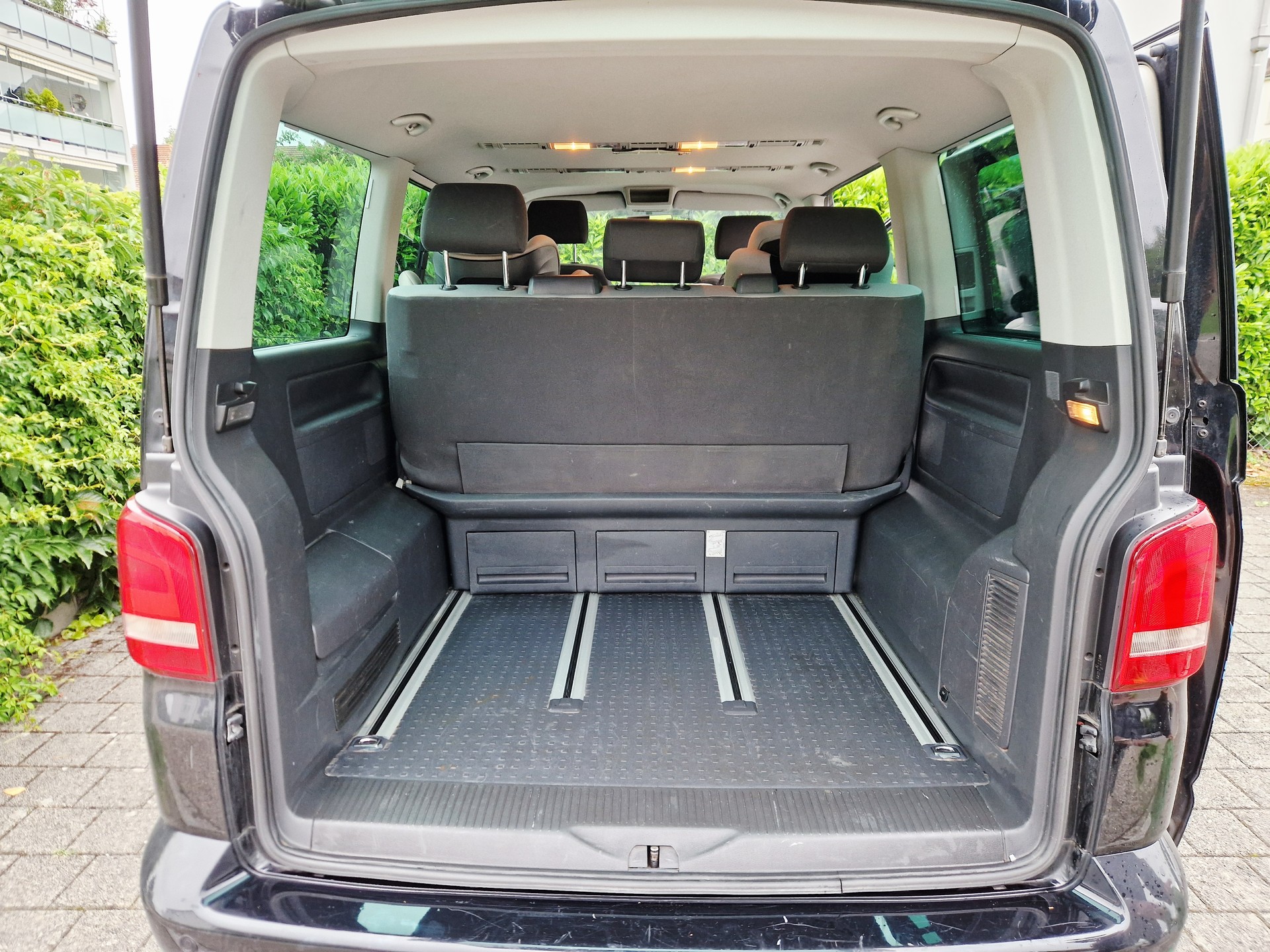 VW 2.0 TDI 102 Startline-image-6