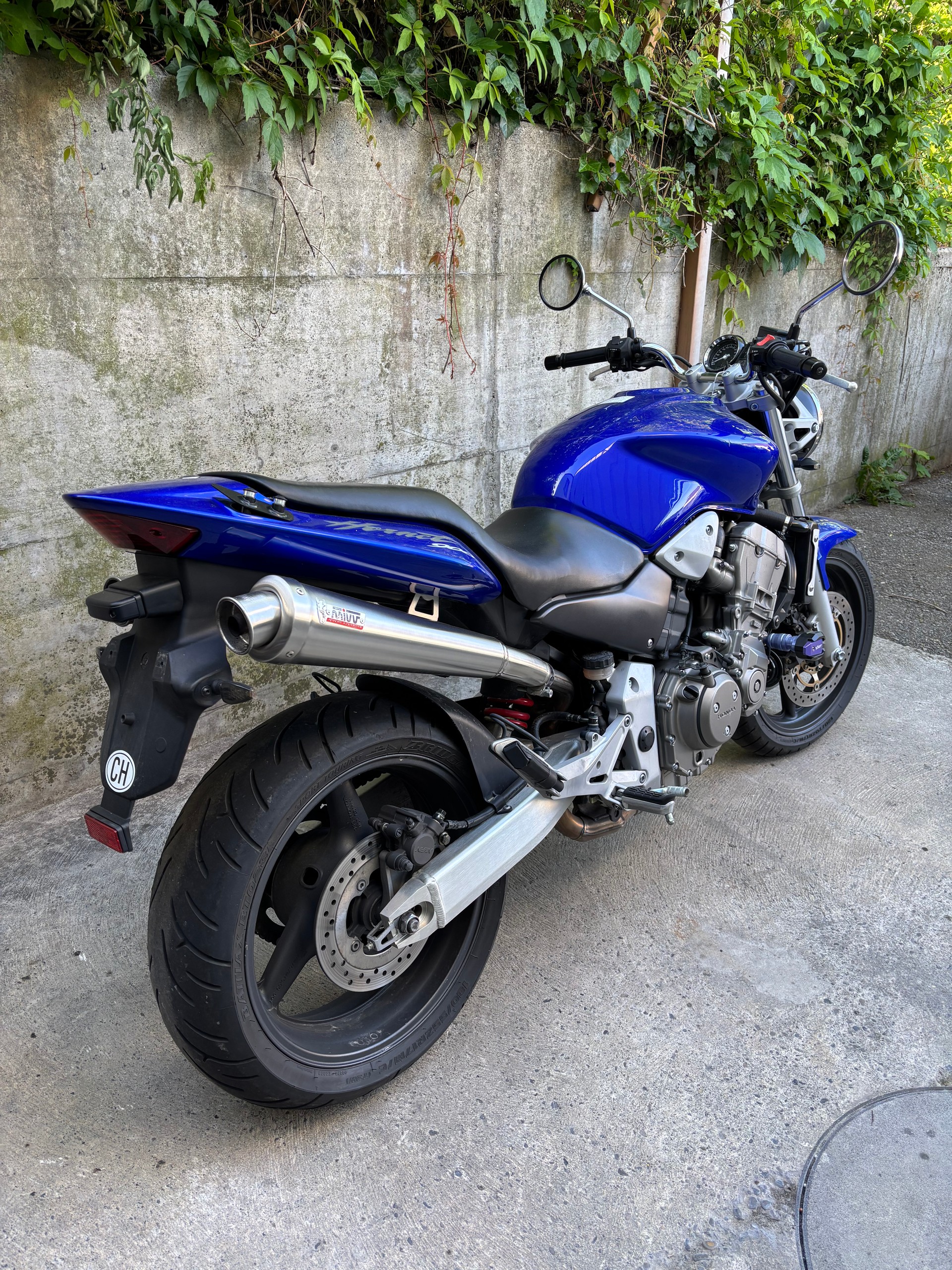 HONDA CB 900 F Hornet-image-4
