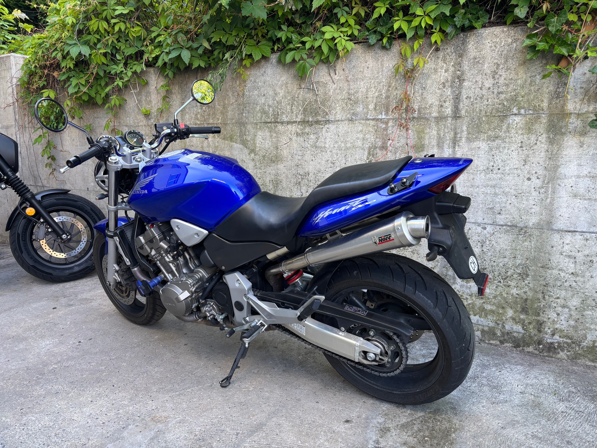 HONDA CB 900 F Hornet-image-5