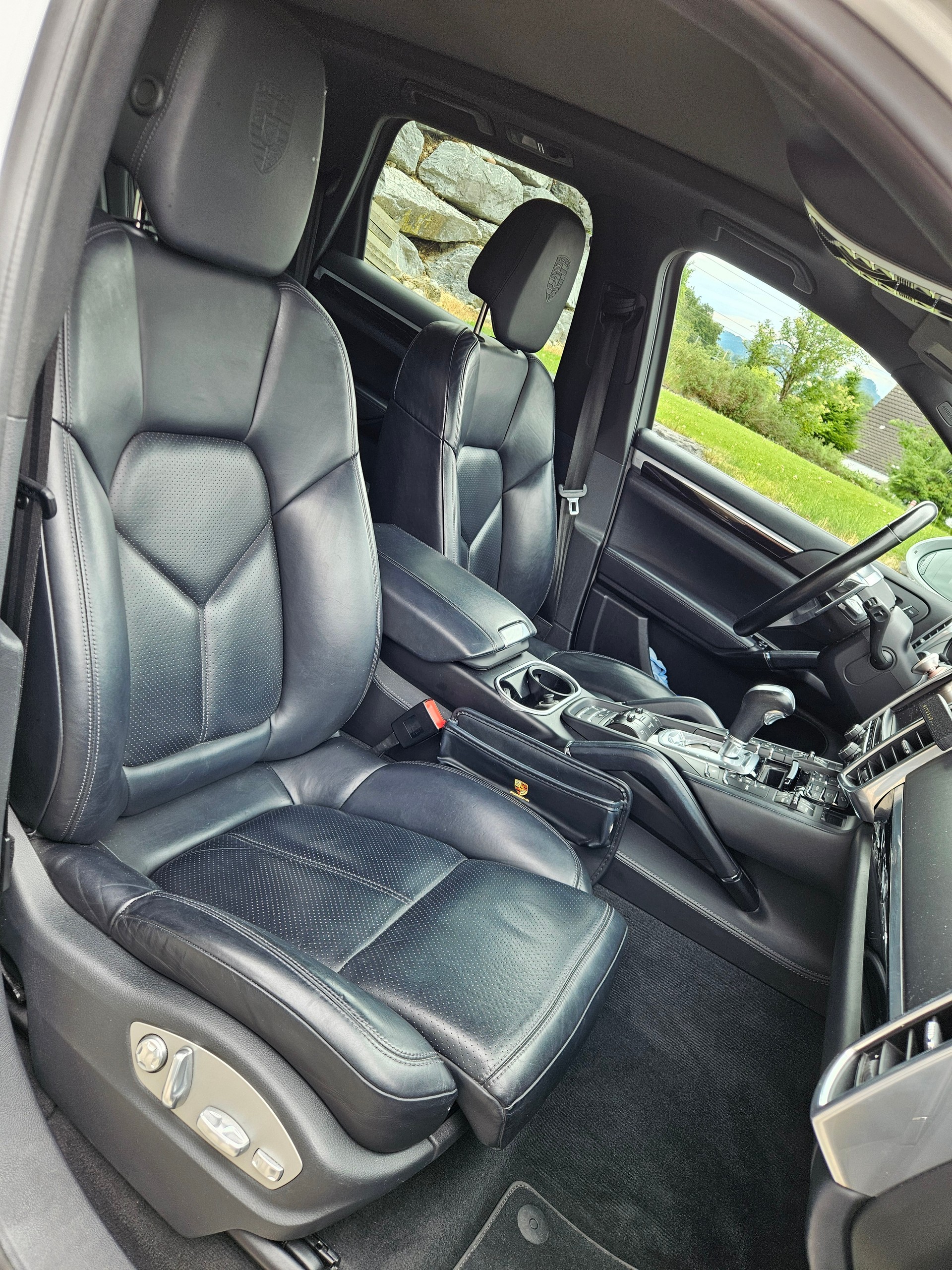 PORSCHE CAYENNE 3.0 V6 TDI Facelift mit AHK 3.5T (ab MFK 12.06.26)-image-7