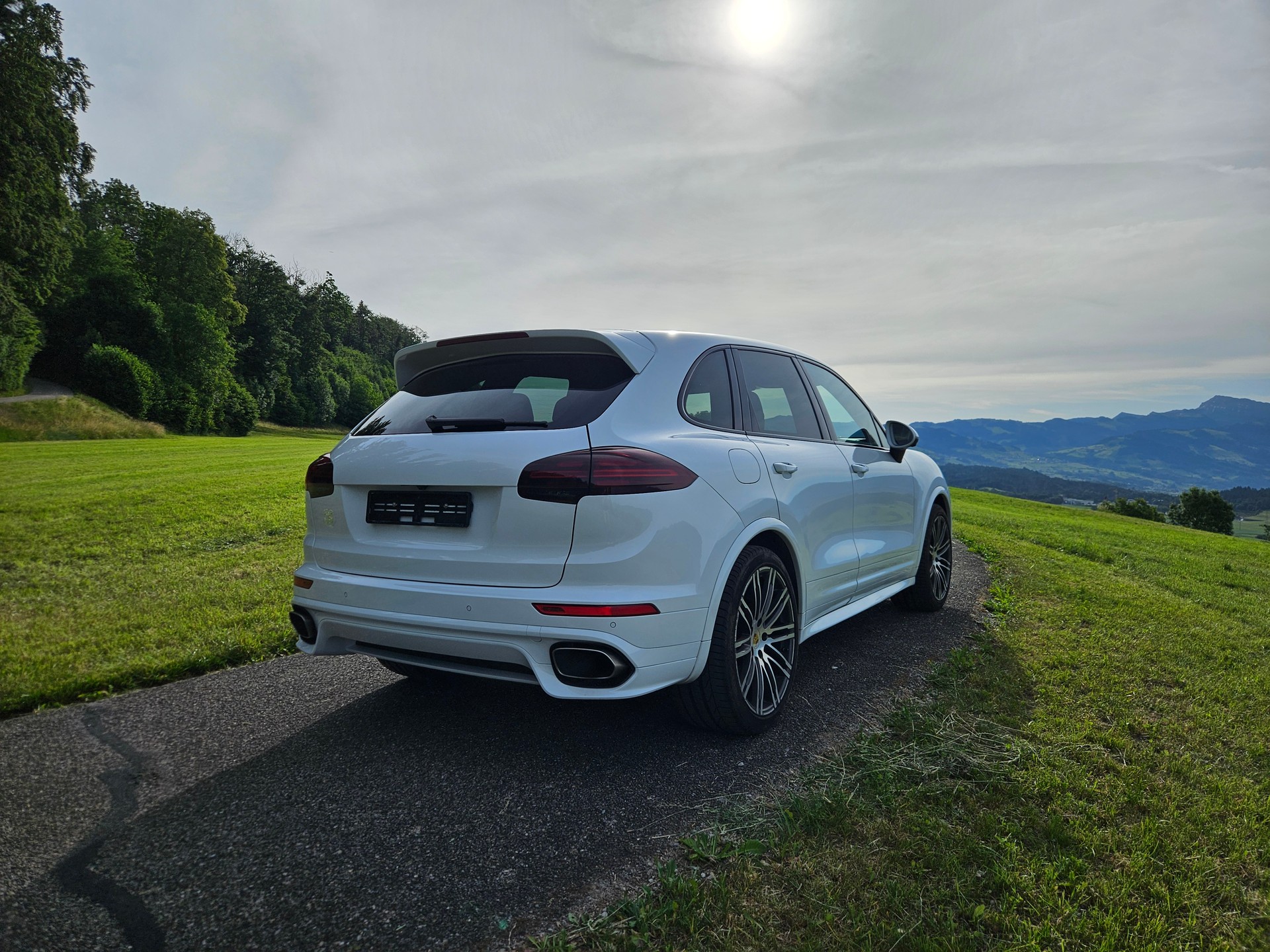 PORSCHE CAYENNE 3.0 V6 TDI Facelift mit AHK 3.5T (ab MFK 12.06.26)-image-1