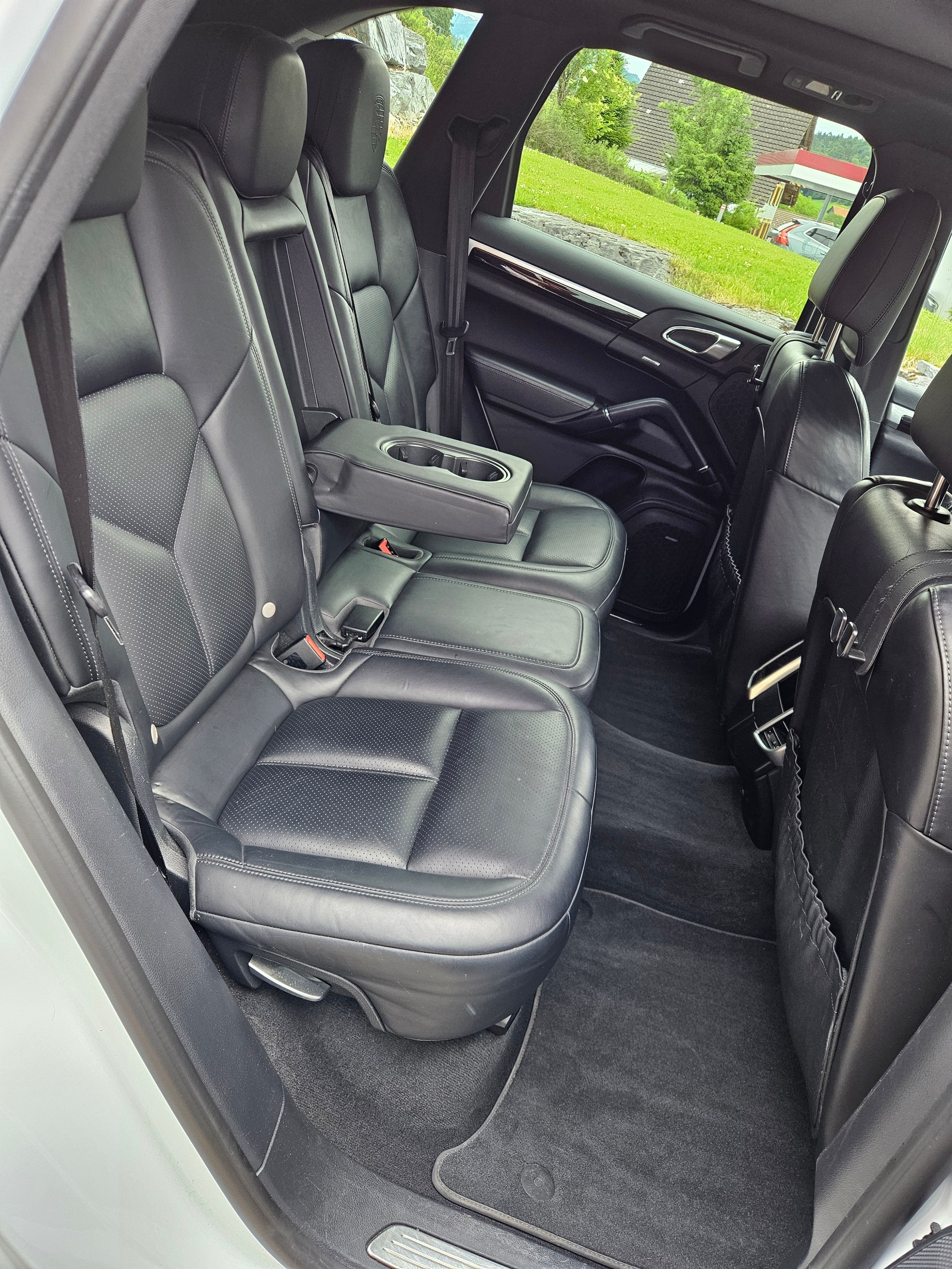 PORSCHE CAYENNE 3.0 V6 TDI Facelift mit AHK 3.5T (ab MFK 12.06.26)-image-8