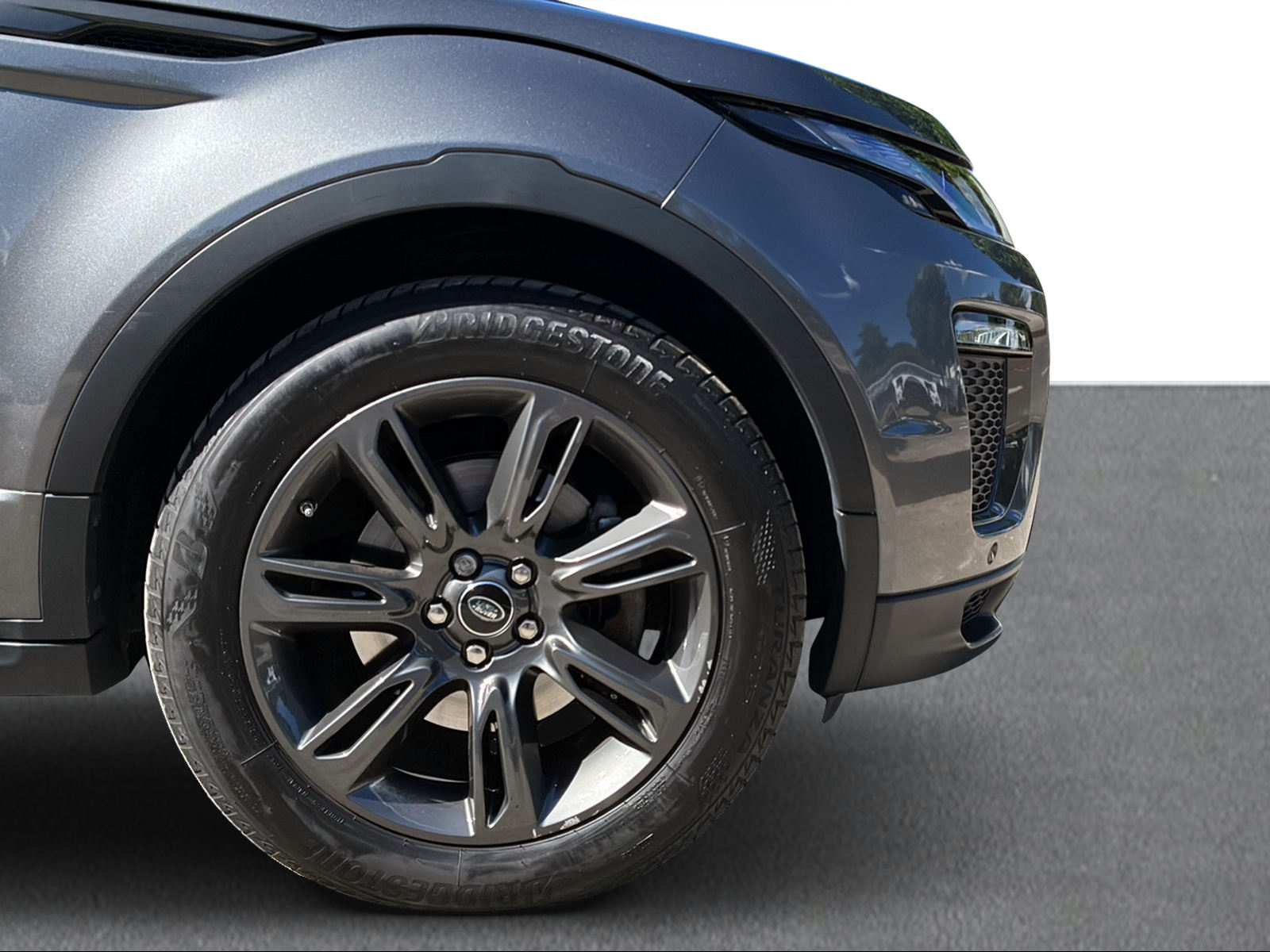 LAND ROVER Range Rover Evoque 2.0 TD4 Landmark Swiss-image-16
