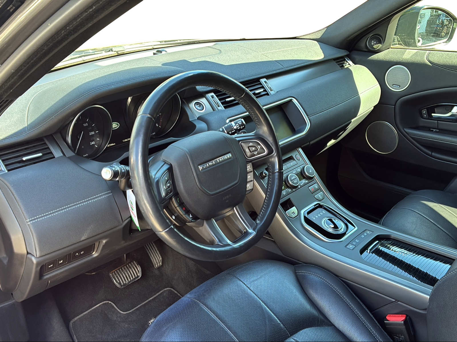 LAND ROVER Range Rover Evoque 2.0 TD4 Landmark Swiss-image-9