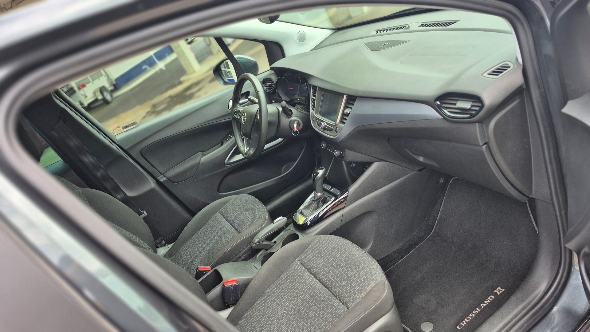 OPEL Crossland X 1.2i TP Enjoy Automatik-image-2