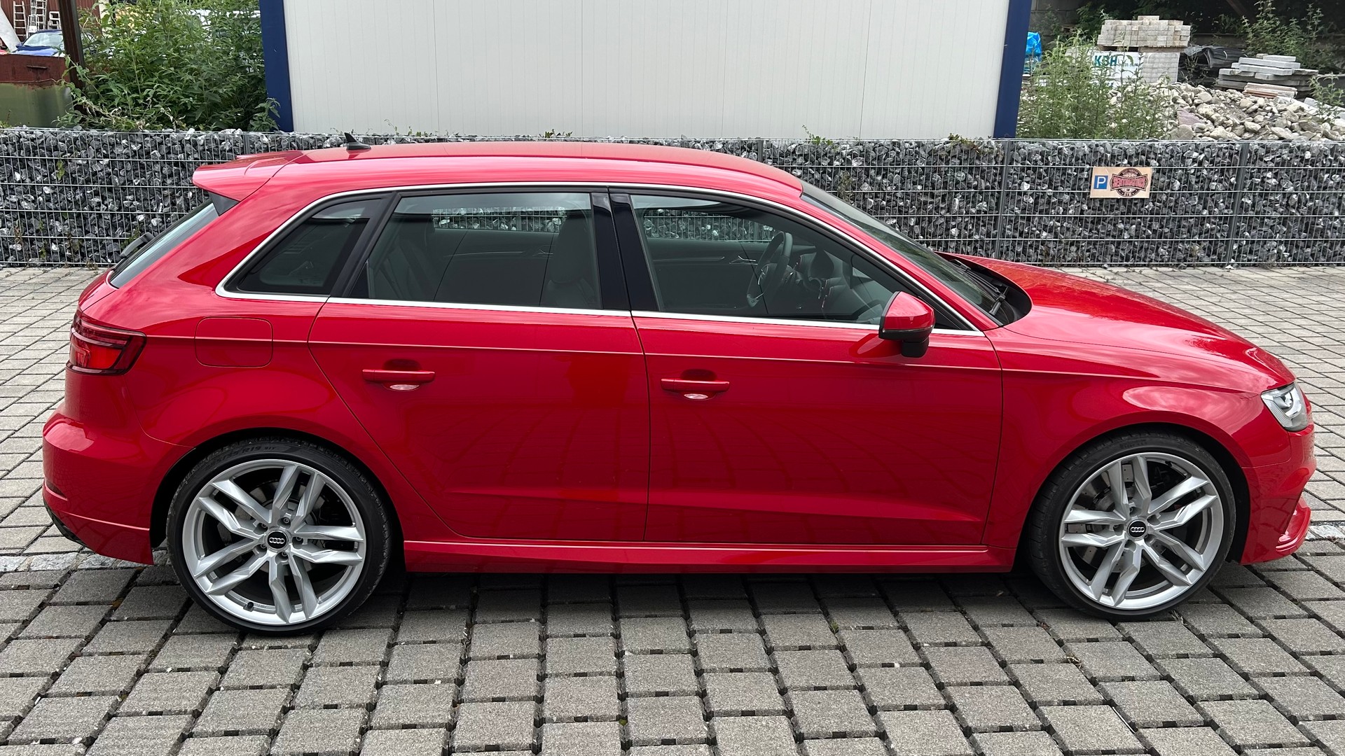 AUDI 2.5 T FSI quattro S-Tronic-image-10