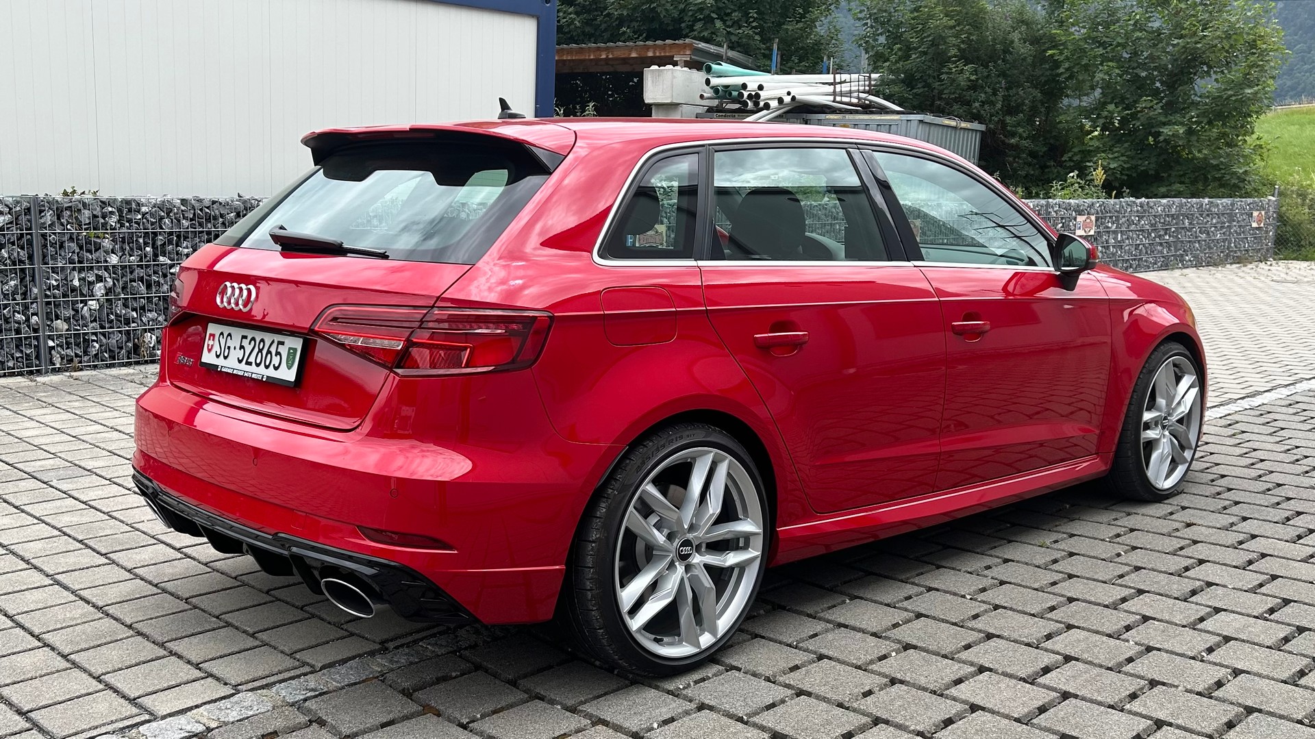 AUDI 2.5 T FSI quattro S-Tronic-image-4