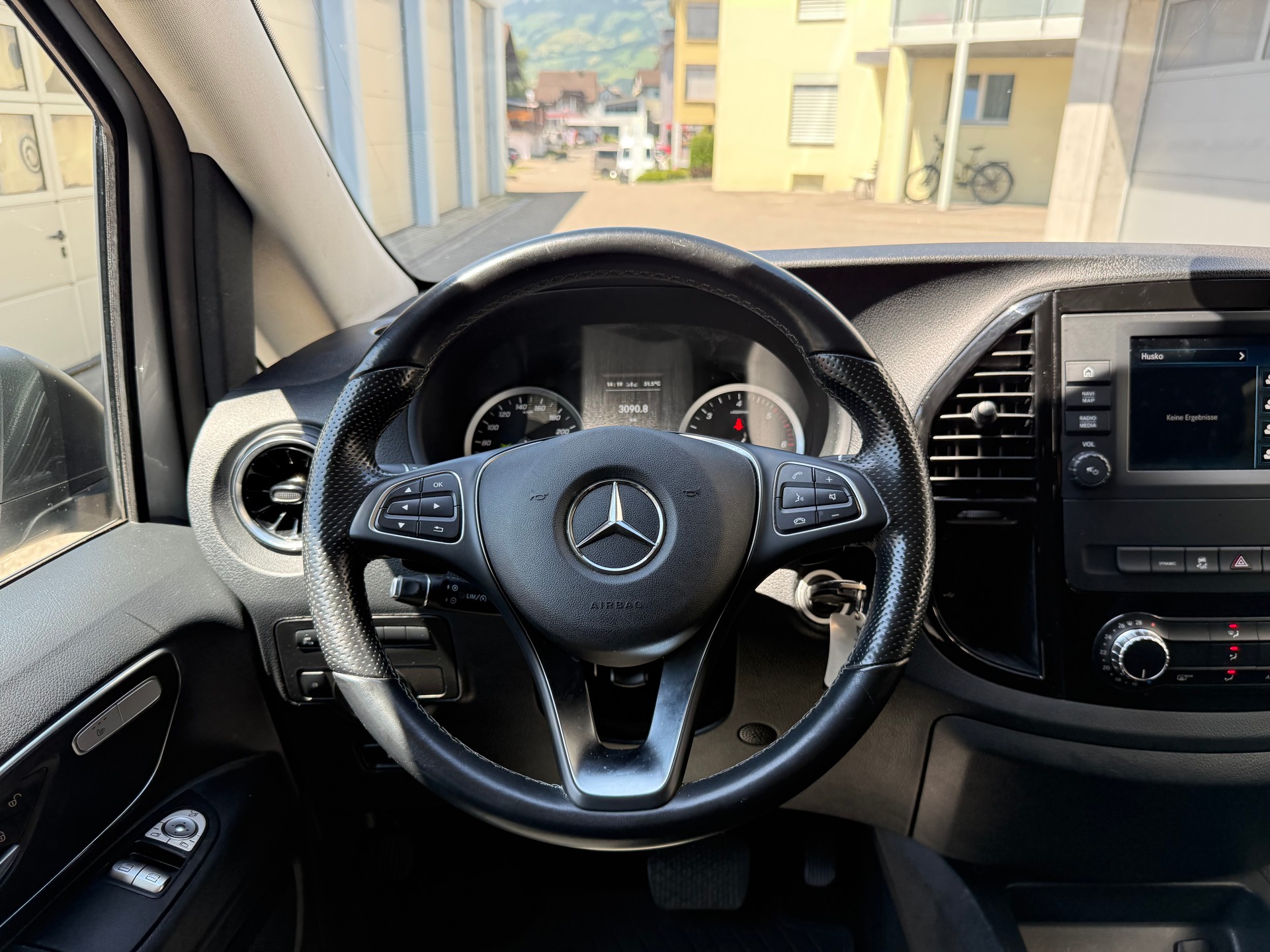 MERCEDES-BENZ Vito 116 CDI Lang Pro Tourer 4Matic 9G-Tronic-image-12