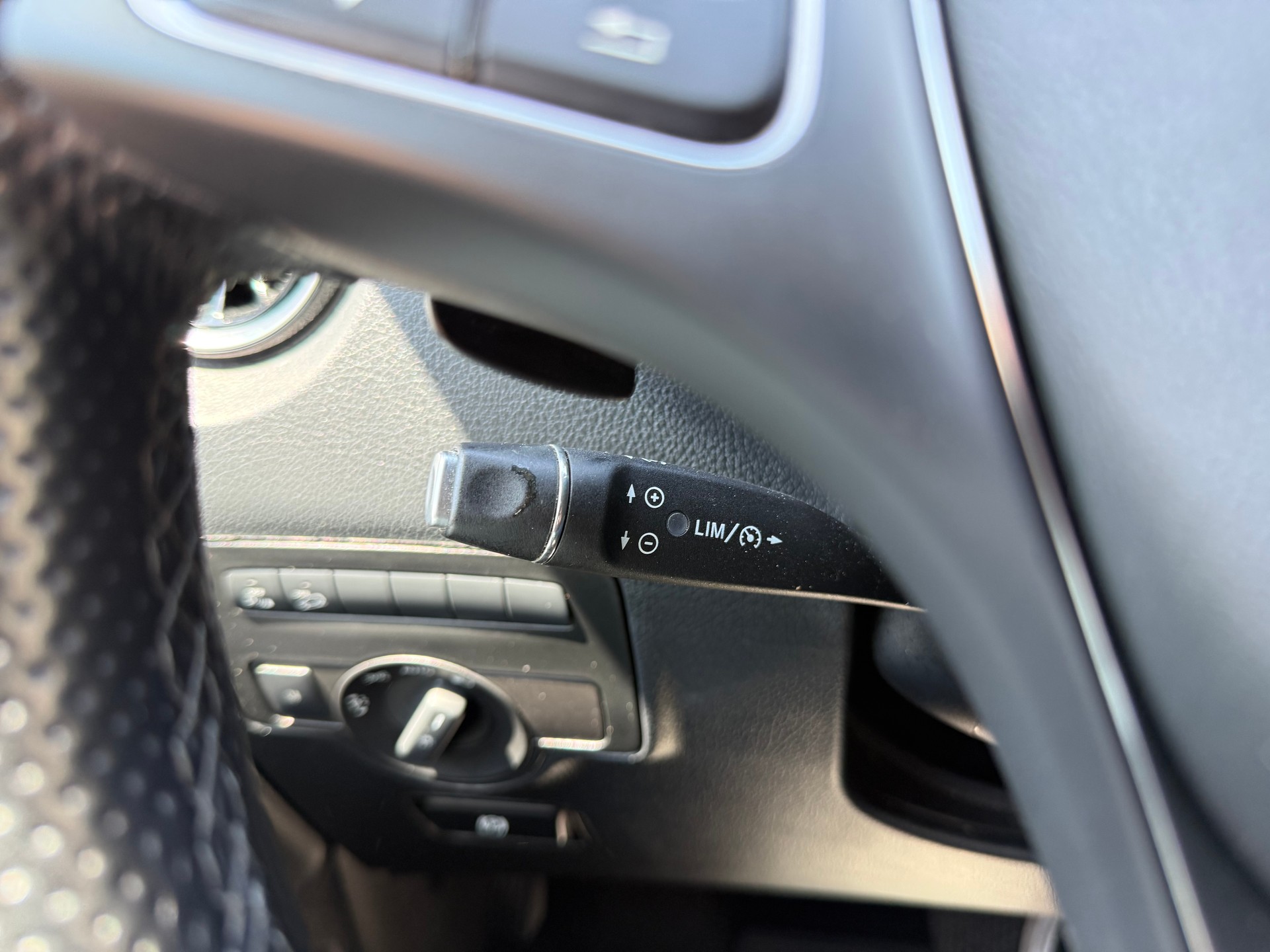 MERCEDES-BENZ Vito 116 CDI Lang Pro Tourer 4Matic 9G-Tronic-image-13