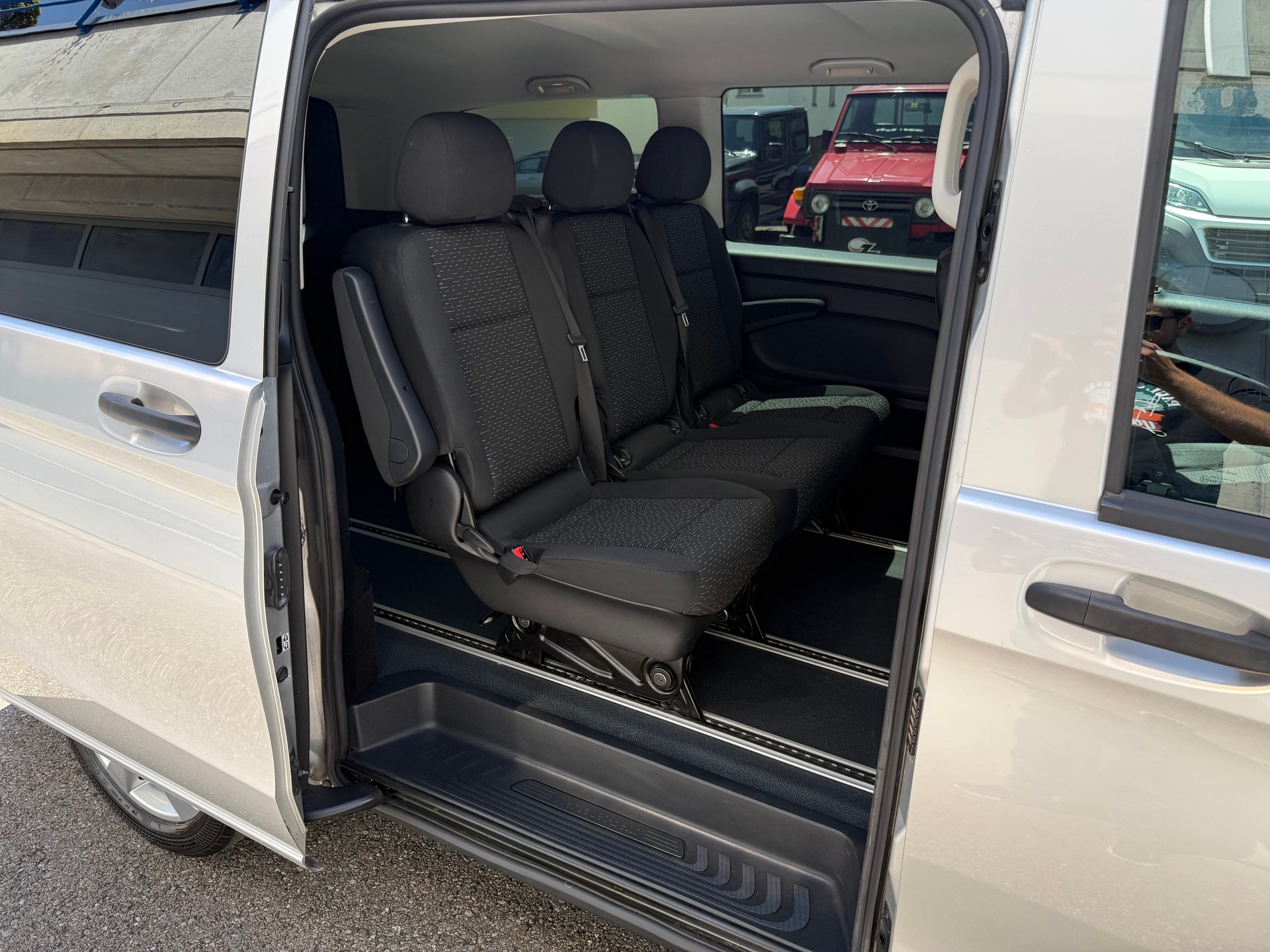 MERCEDES-BENZ Vito 116 CDI Lang Pro Tourer 4Matic 9G-Tronic-image-23