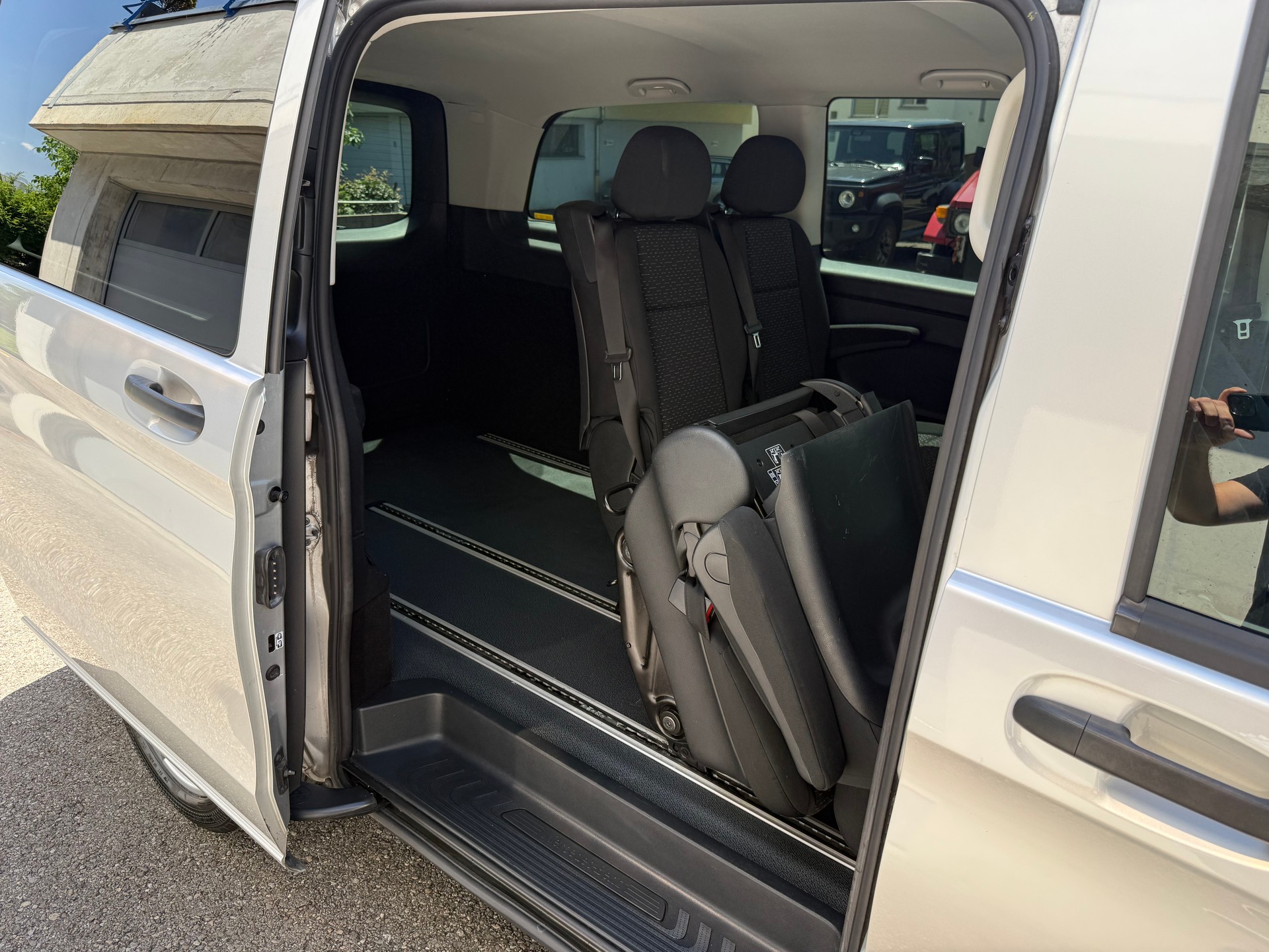 MERCEDES-BENZ Vito 116 CDI Lang Pro Tourer 4Matic 9G-Tronic-image-24
