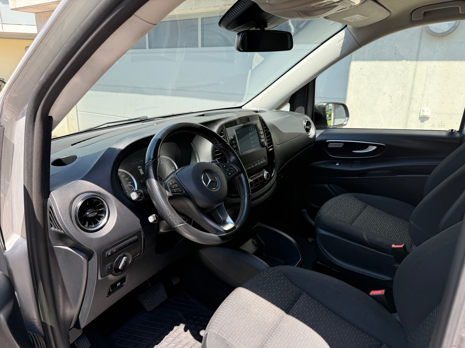 MERCEDES-BENZ Vito 116 CDI Lang Pro Tourer 4Matic 9G-Tronic-image-8