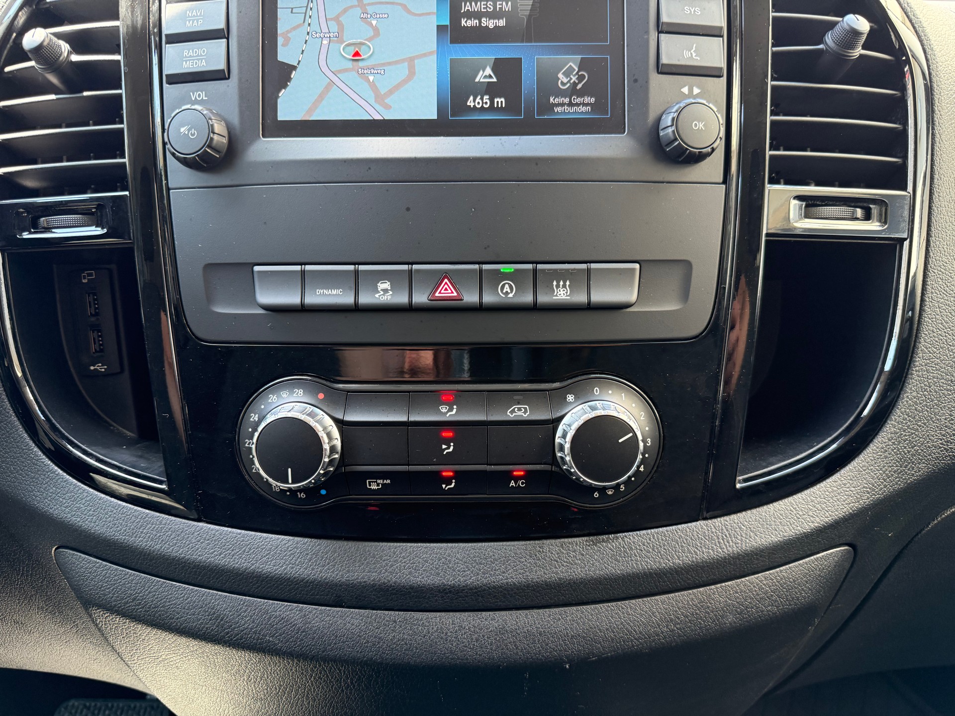 MERCEDES-BENZ Vito 116 CDI Lang Pro Tourer 4Matic 9G-Tronic-image-19