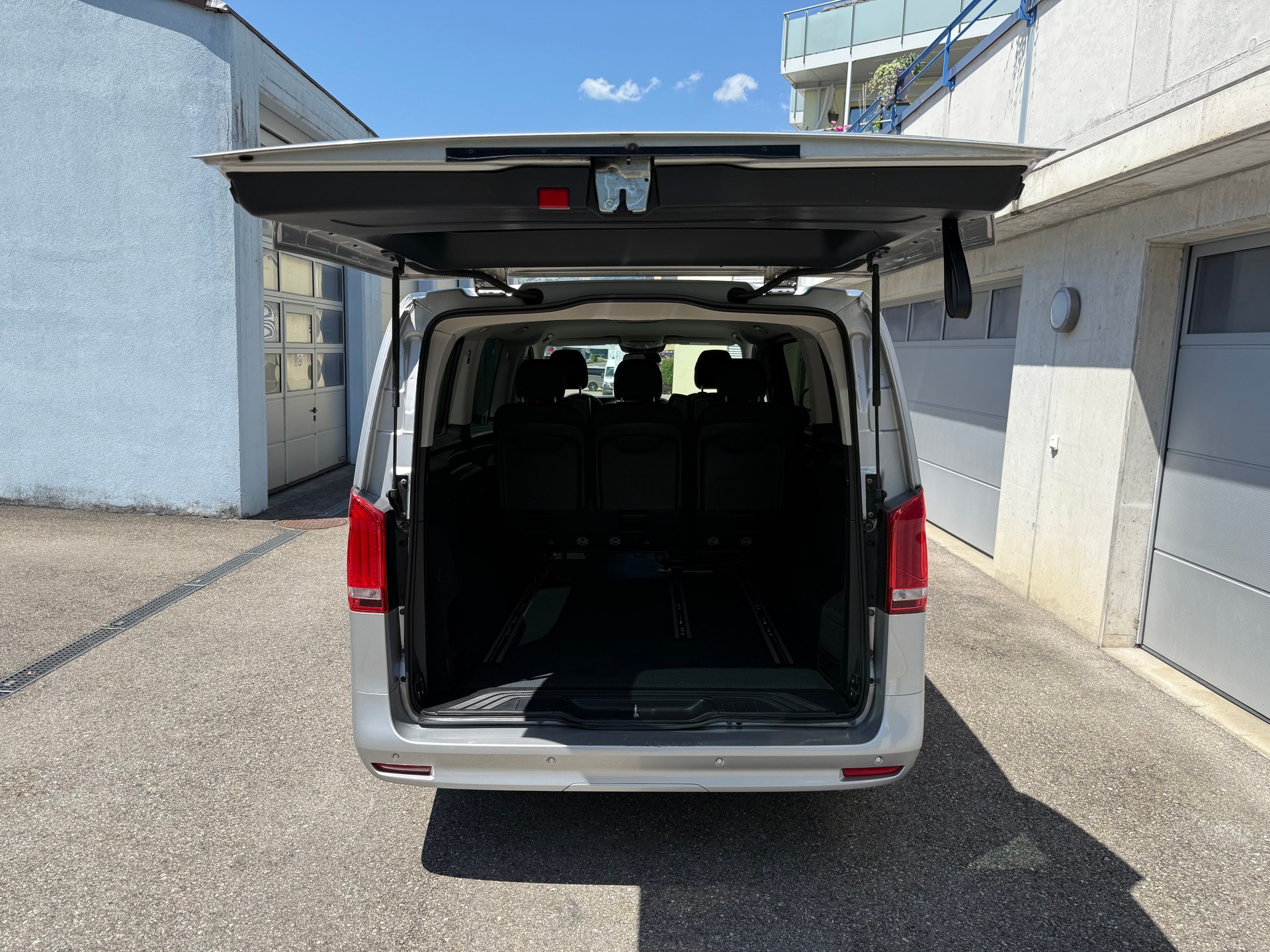 MERCEDES-BENZ Vito 116 CDI Lang Pro Tourer 4Matic 9G-Tronic-image-26